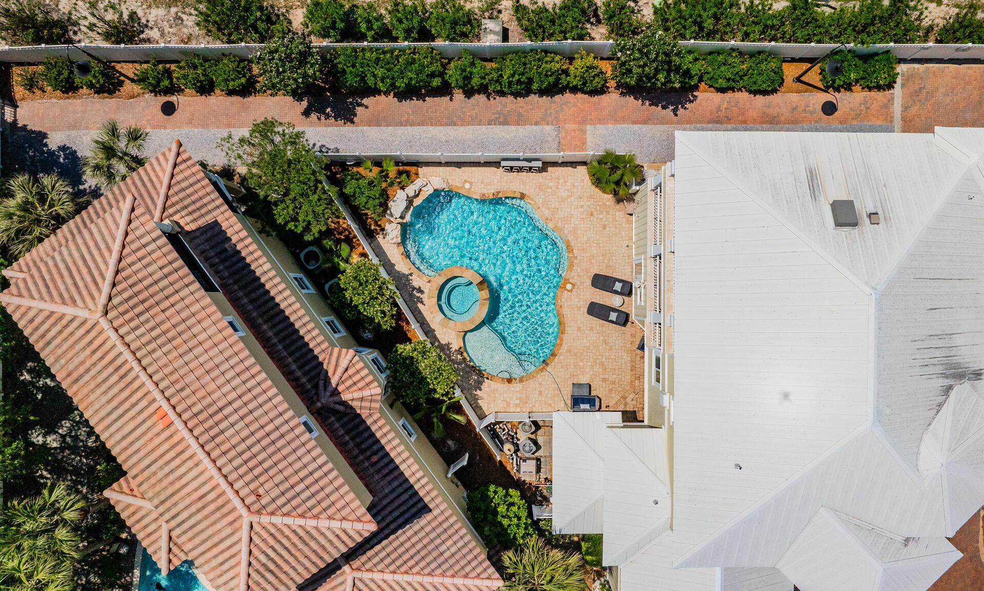 EMERALD WATERS VILLAGE - Residential
