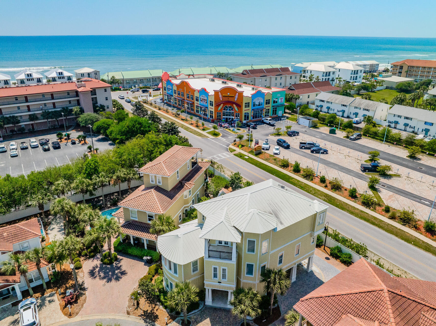 EMERALD WATERS VILLAGE - Residential