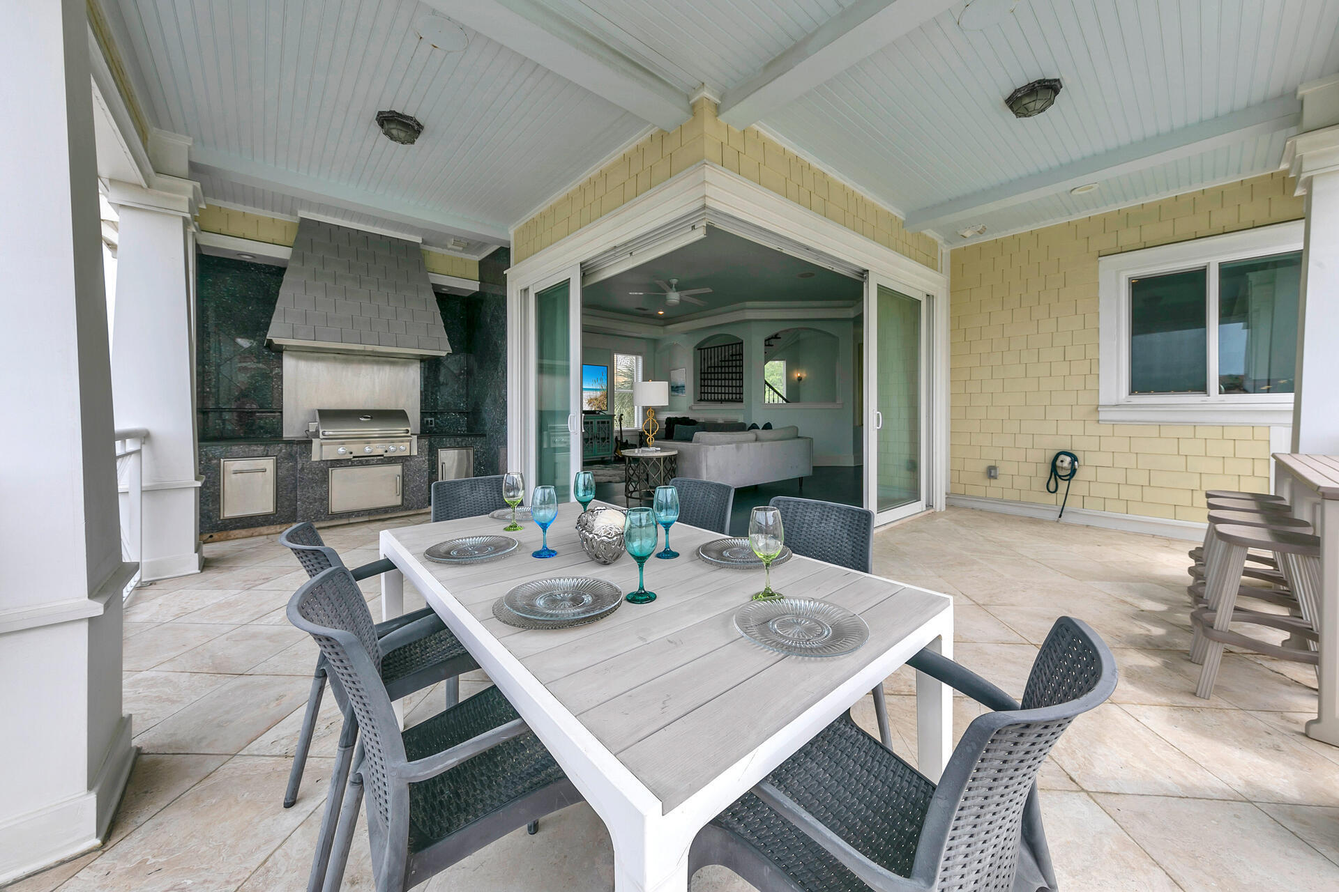 EMERALD WATERS VILLAGE - Residential