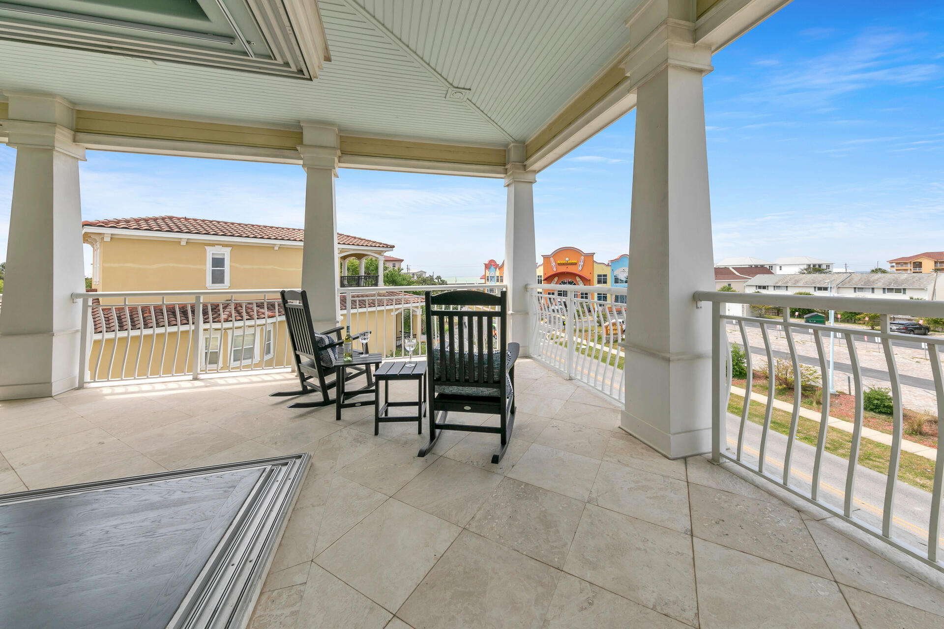 EMERALD WATERS VILLAGE - Residential