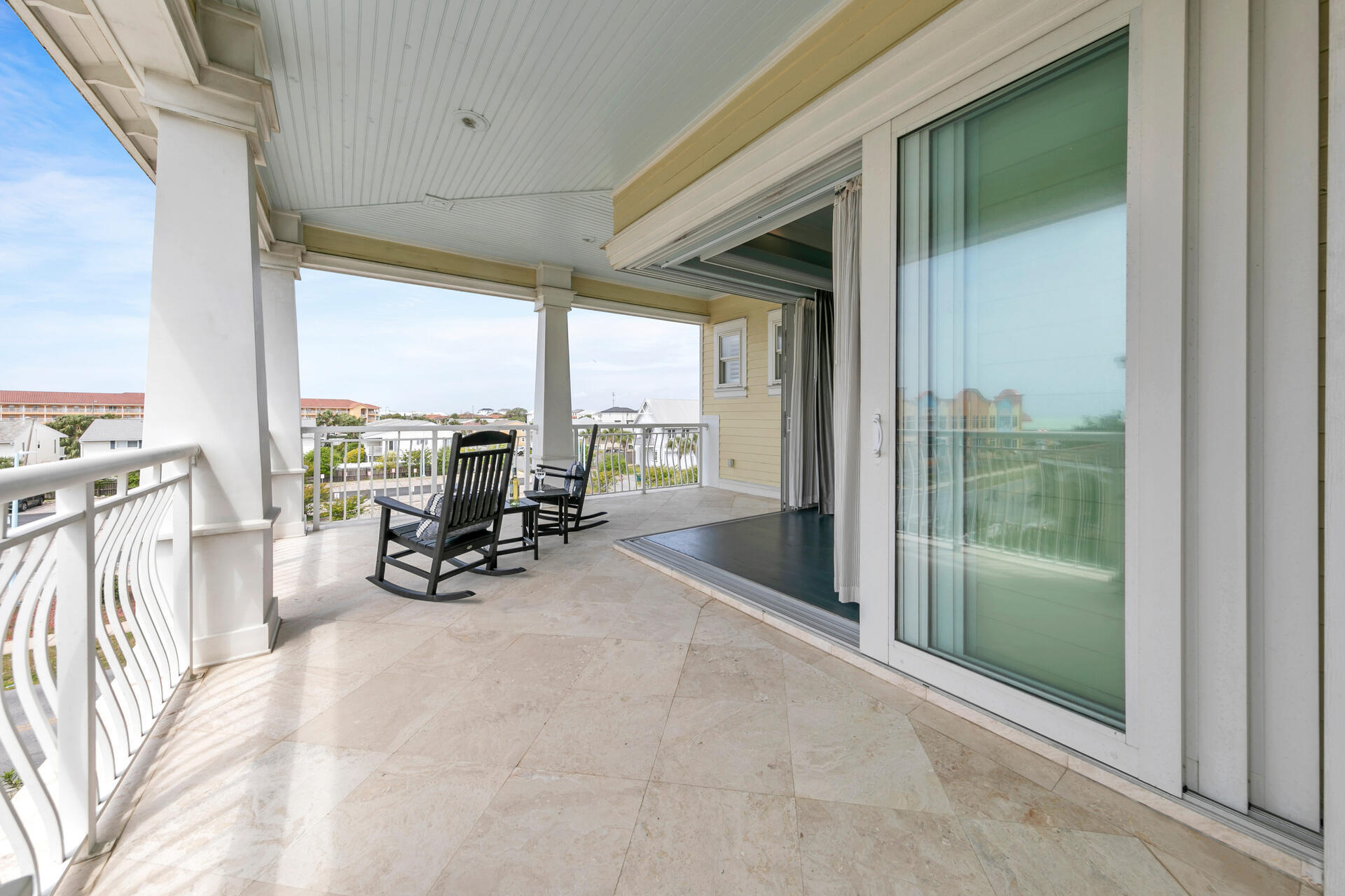 EMERALD WATERS VILLAGE - Residential