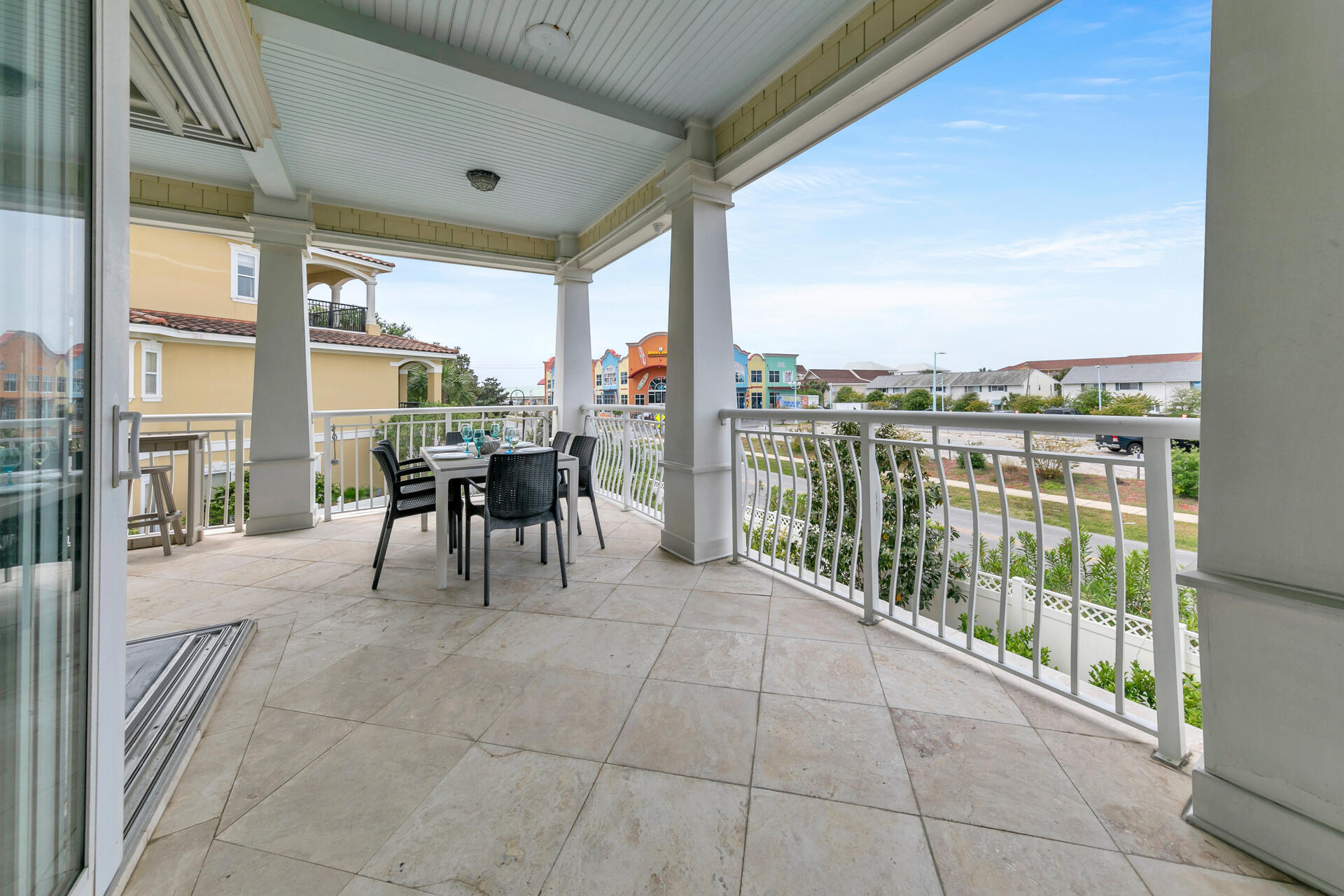 EMERALD WATERS VILLAGE - Residential