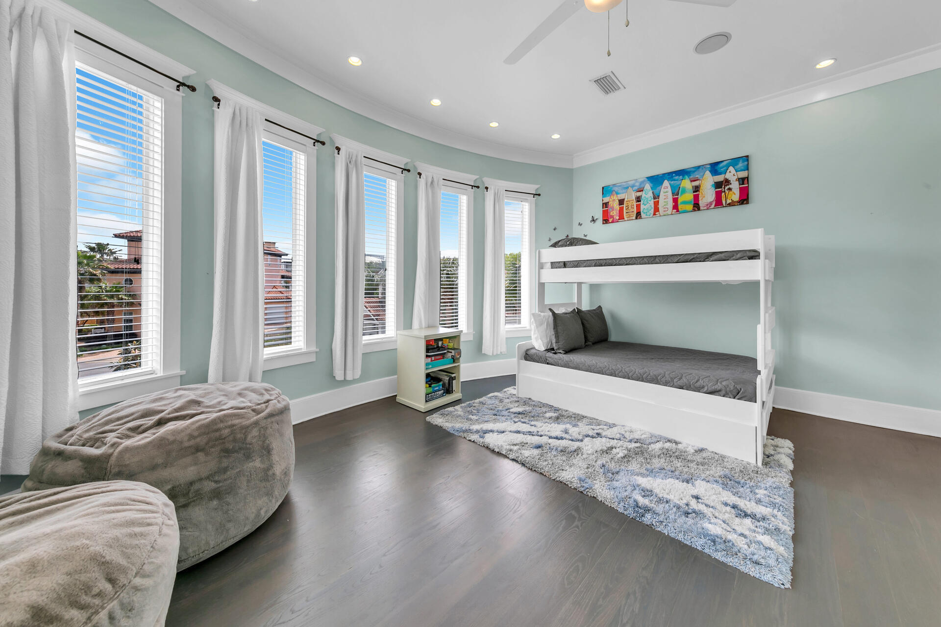 EMERALD WATERS VILLAGE - Residential