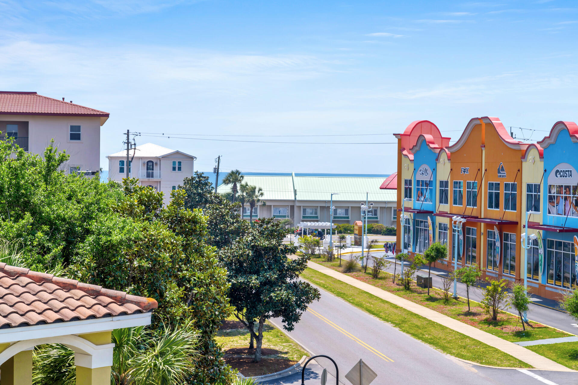 EMERALD WATERS VILLAGE - Residential