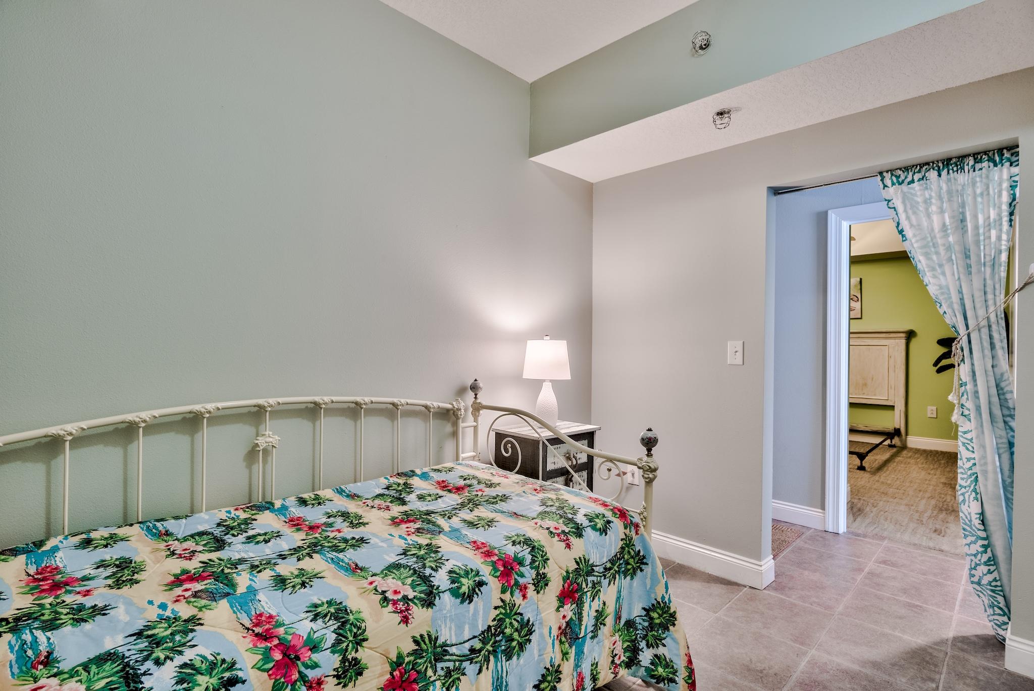 PALAZZO CONDOMINIUMS - Residential