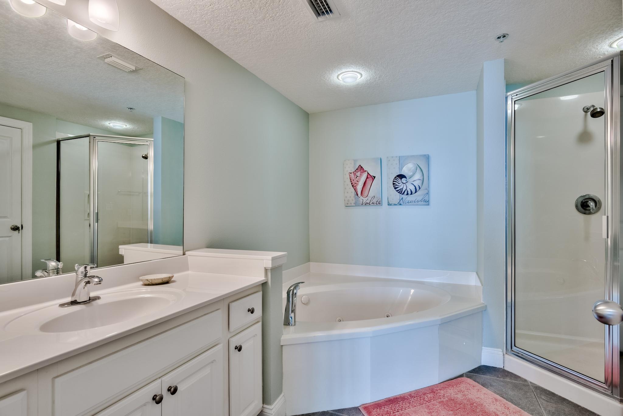 PALAZZO CONDOMINIUMS - Residential