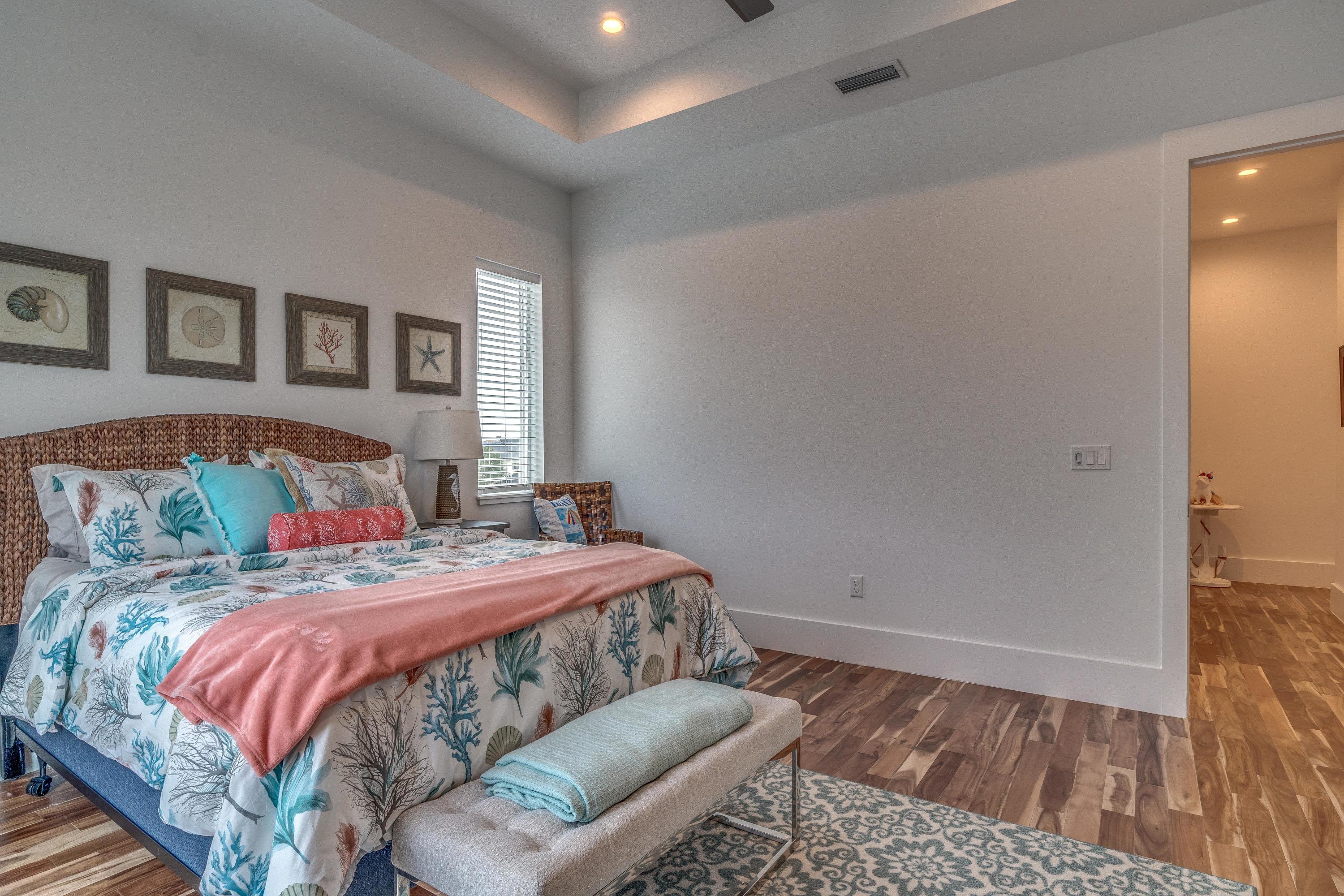 HOLIDAY ISLE - Residential