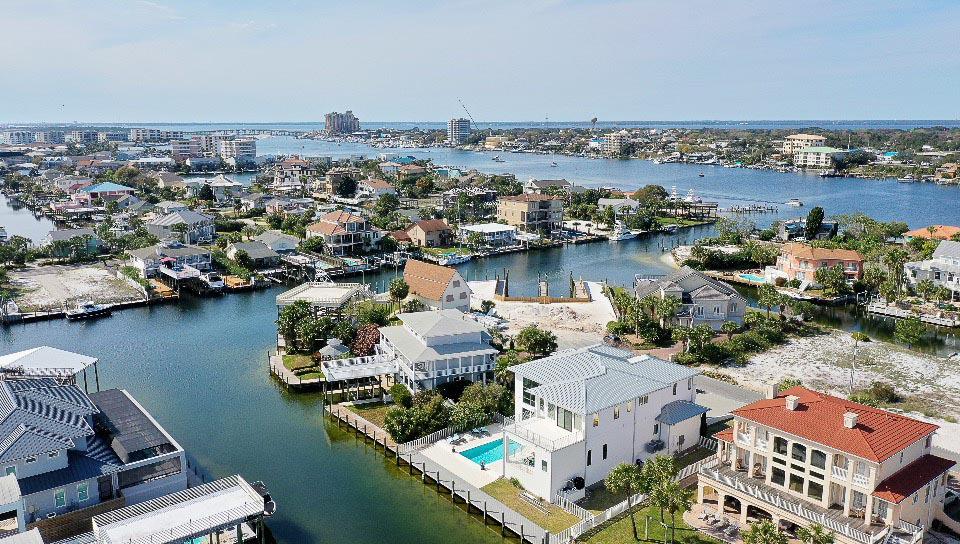 HOLIDAY ISLE - Residential