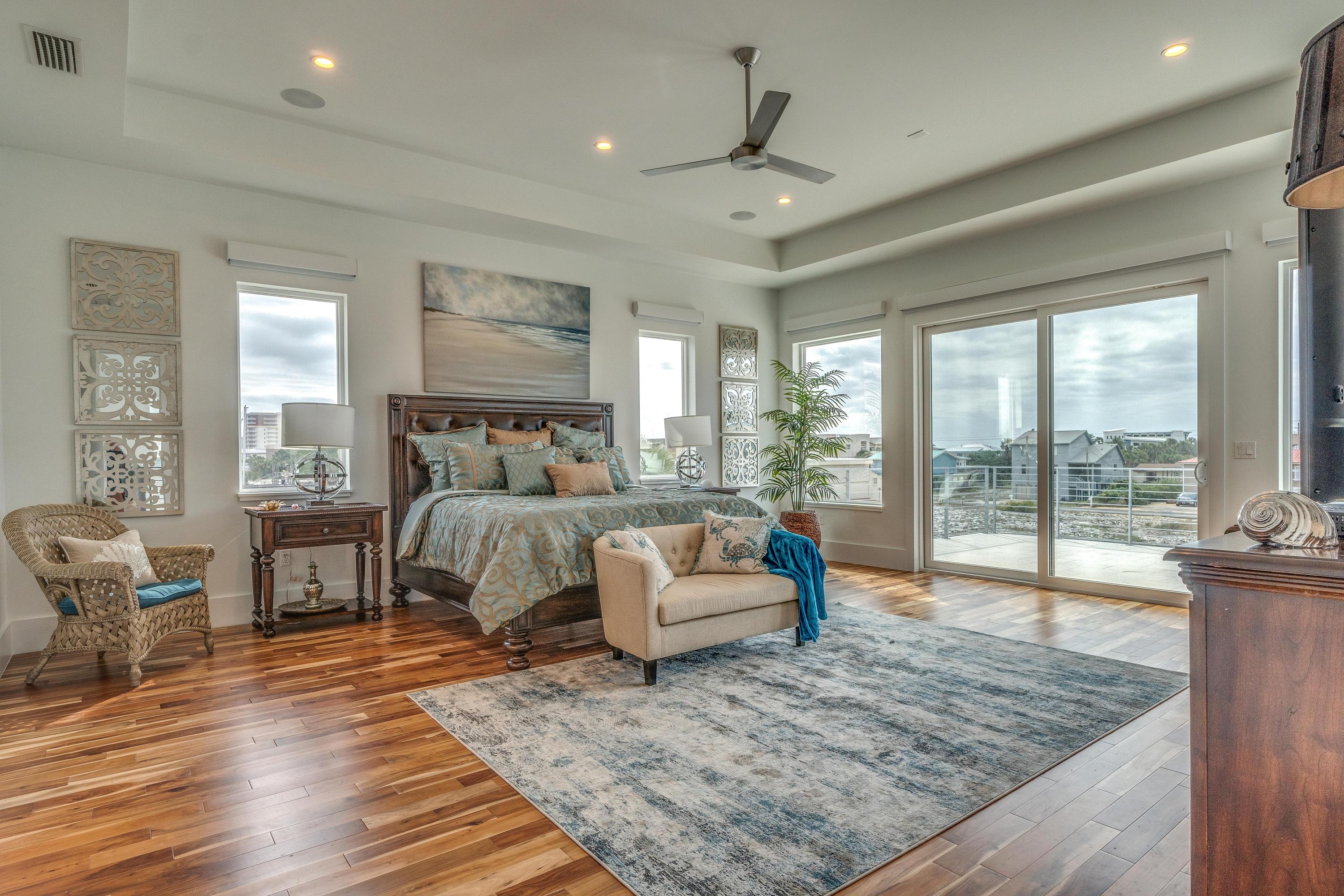 HOLIDAY ISLE - Residential