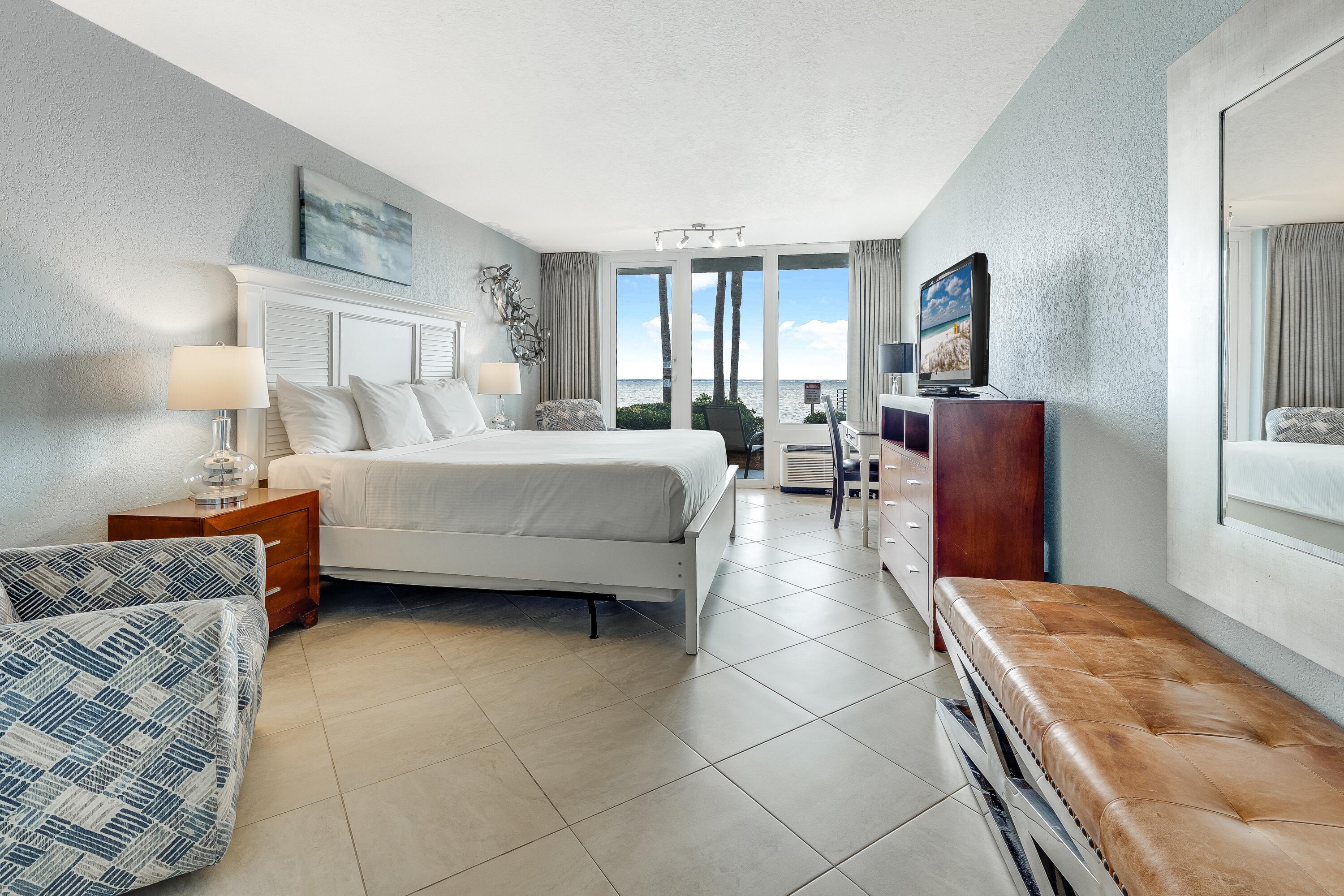 BAYSIDE CONDO SANDESTIN - Residential