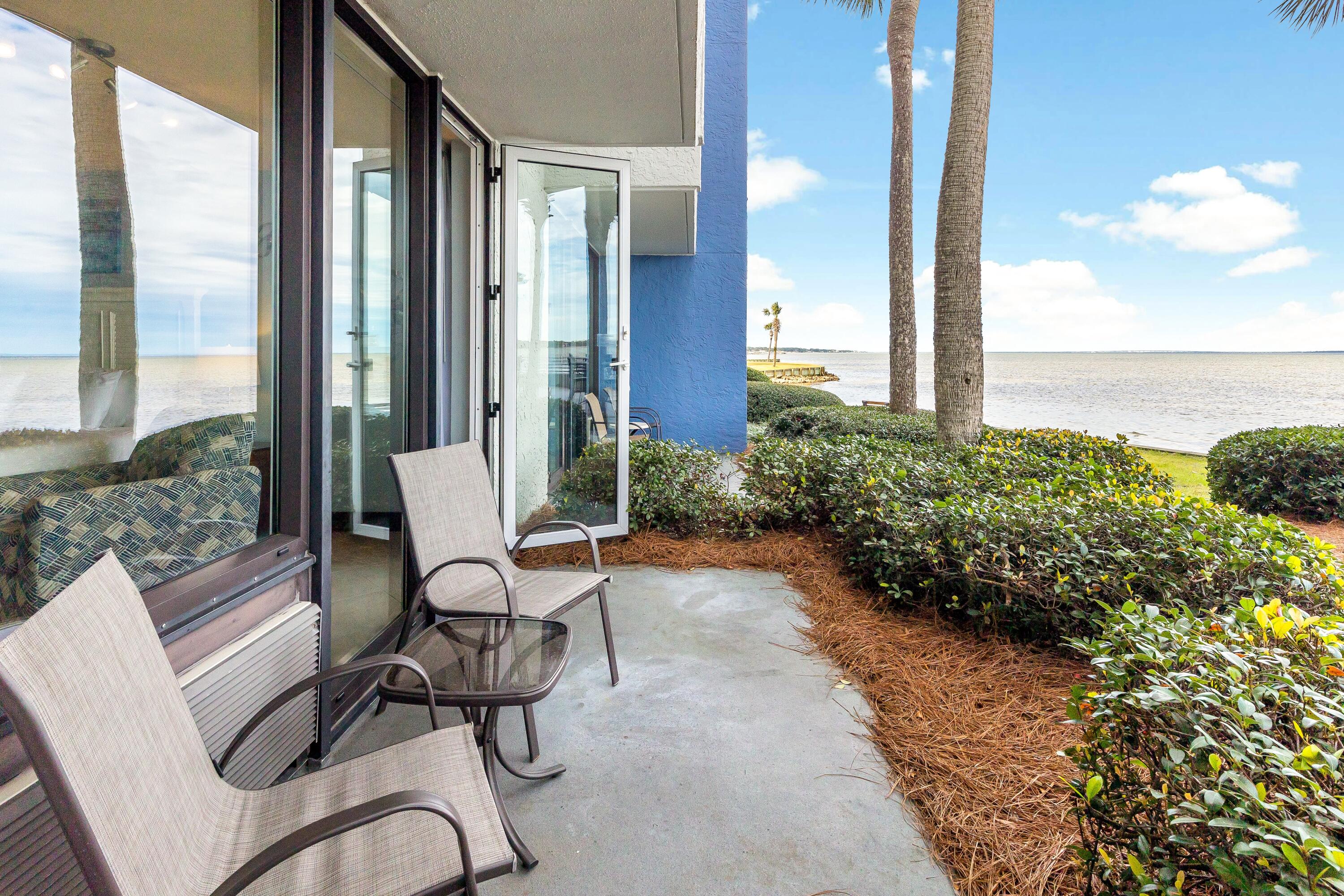 BAYSIDE CONDO SANDESTIN - Residential