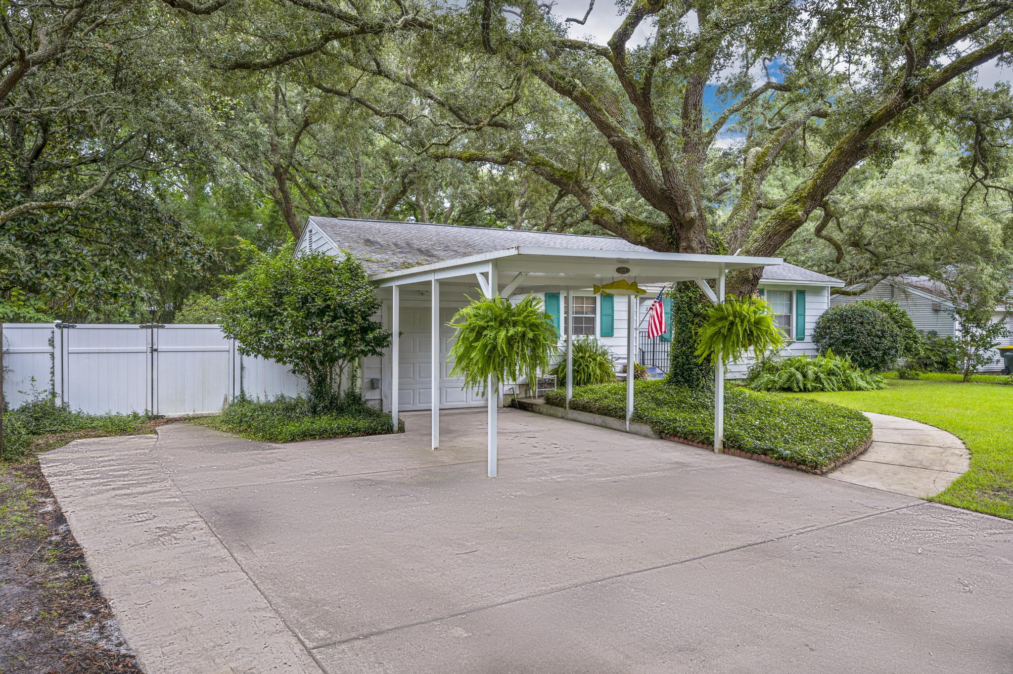 GARNIERS BEACH - Residential