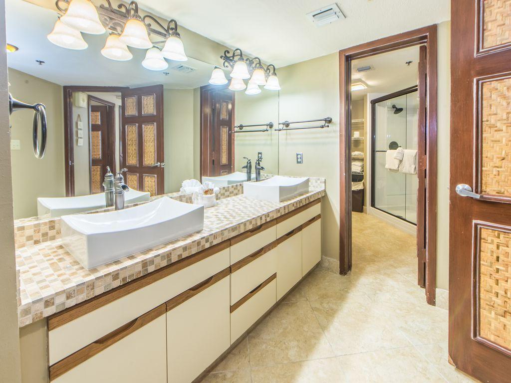 EAST PASS TOWERS CONDO - Residential