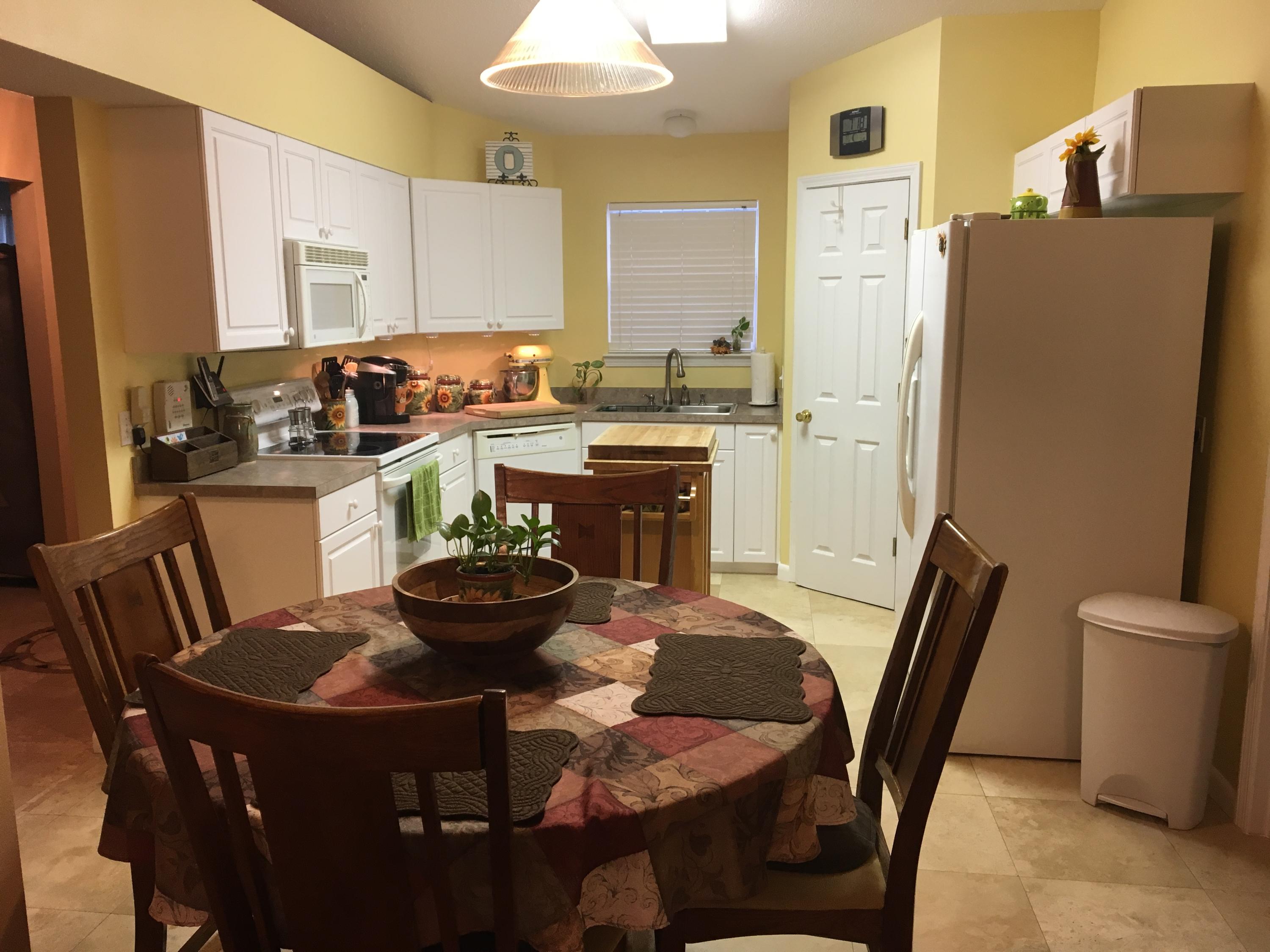 COUNTRYVIEW ESTATES 8TH ADDN - Residential