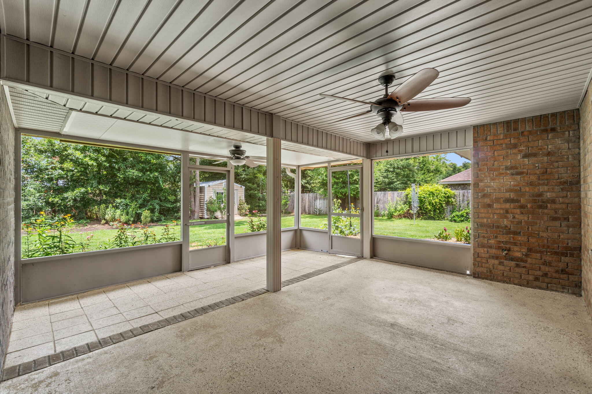 PLANTATION WOODS - Residential
