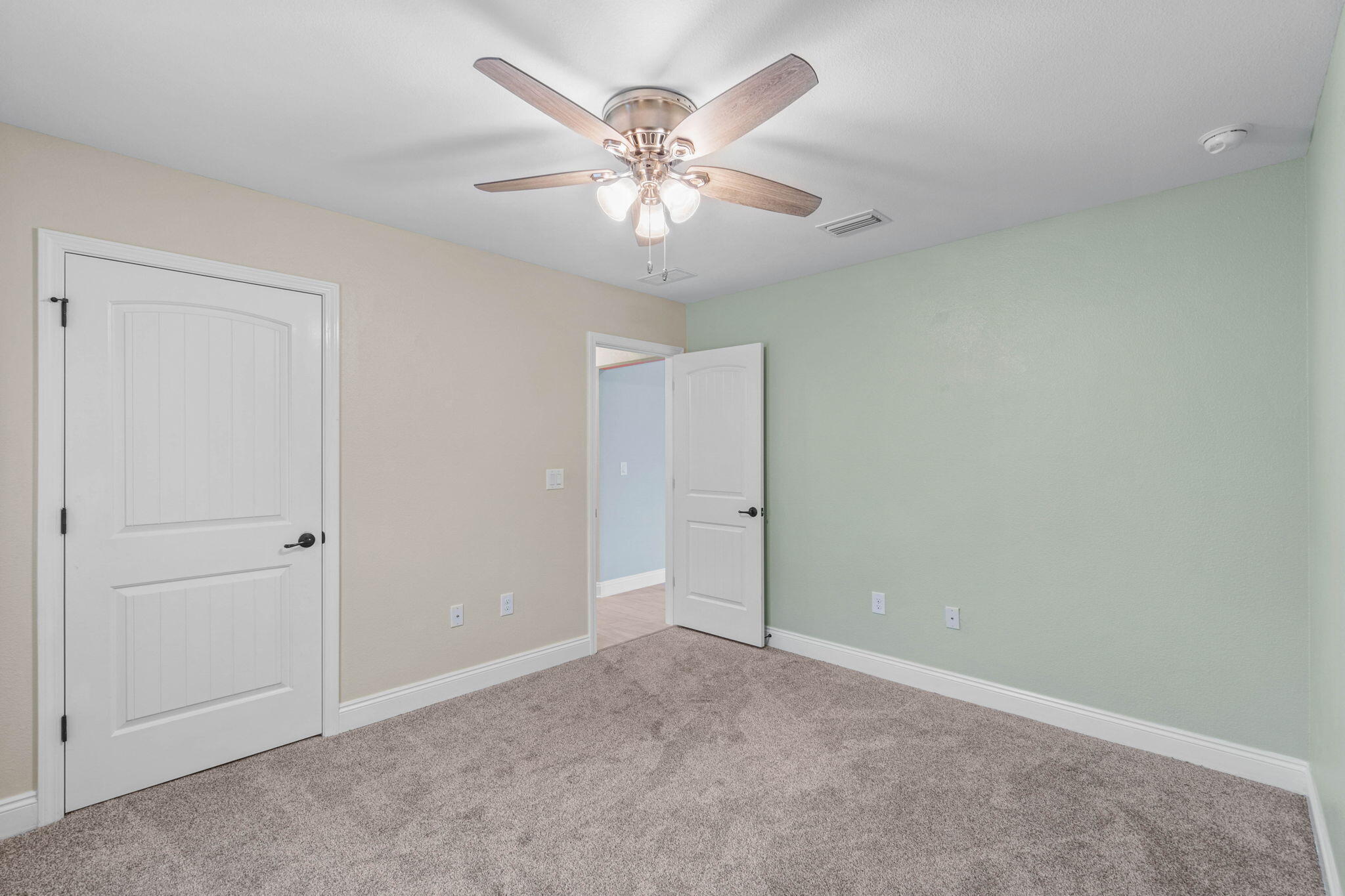 PLANTATION WOODS - Residential