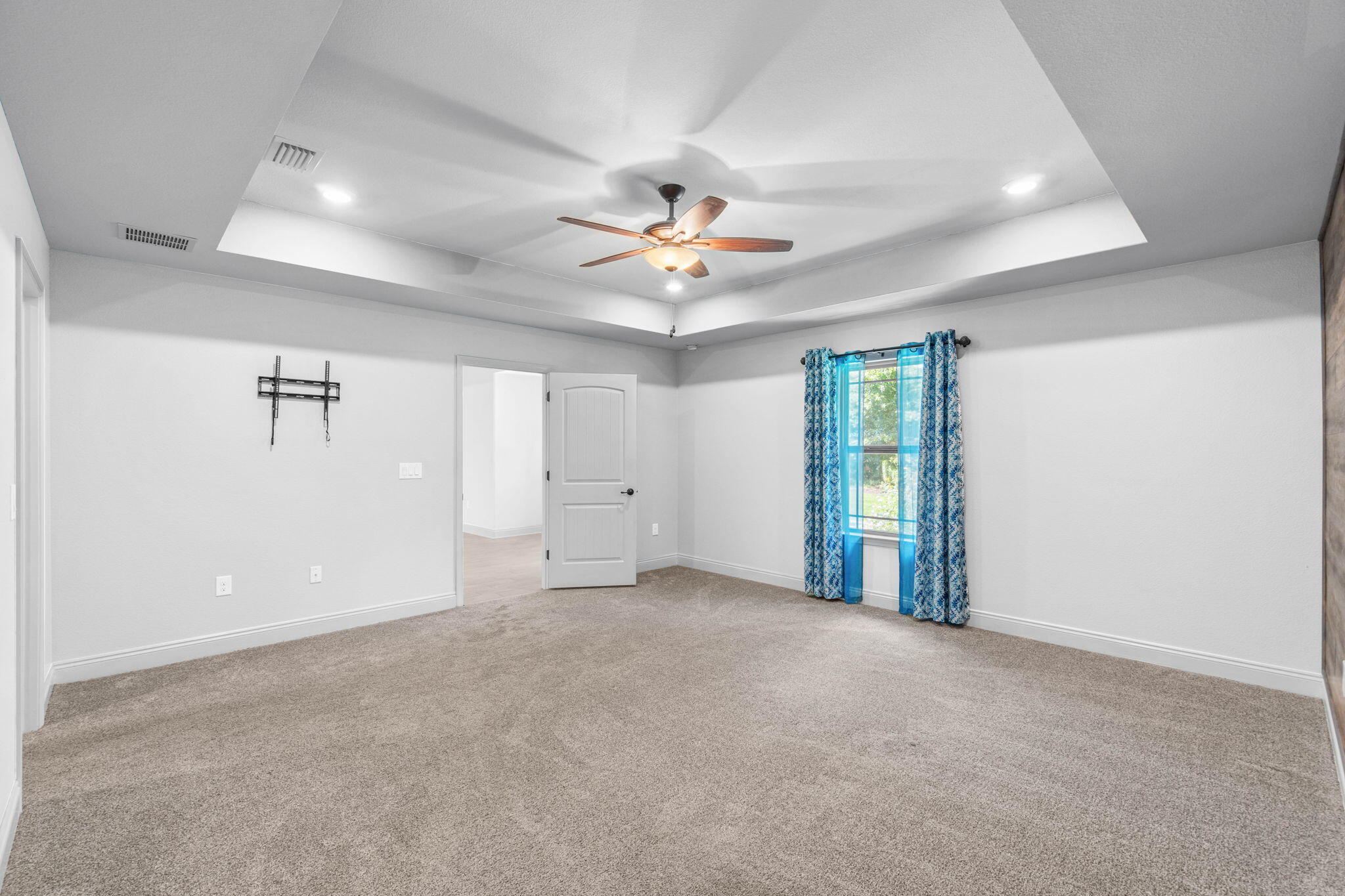 PLANTATION WOODS - Residential