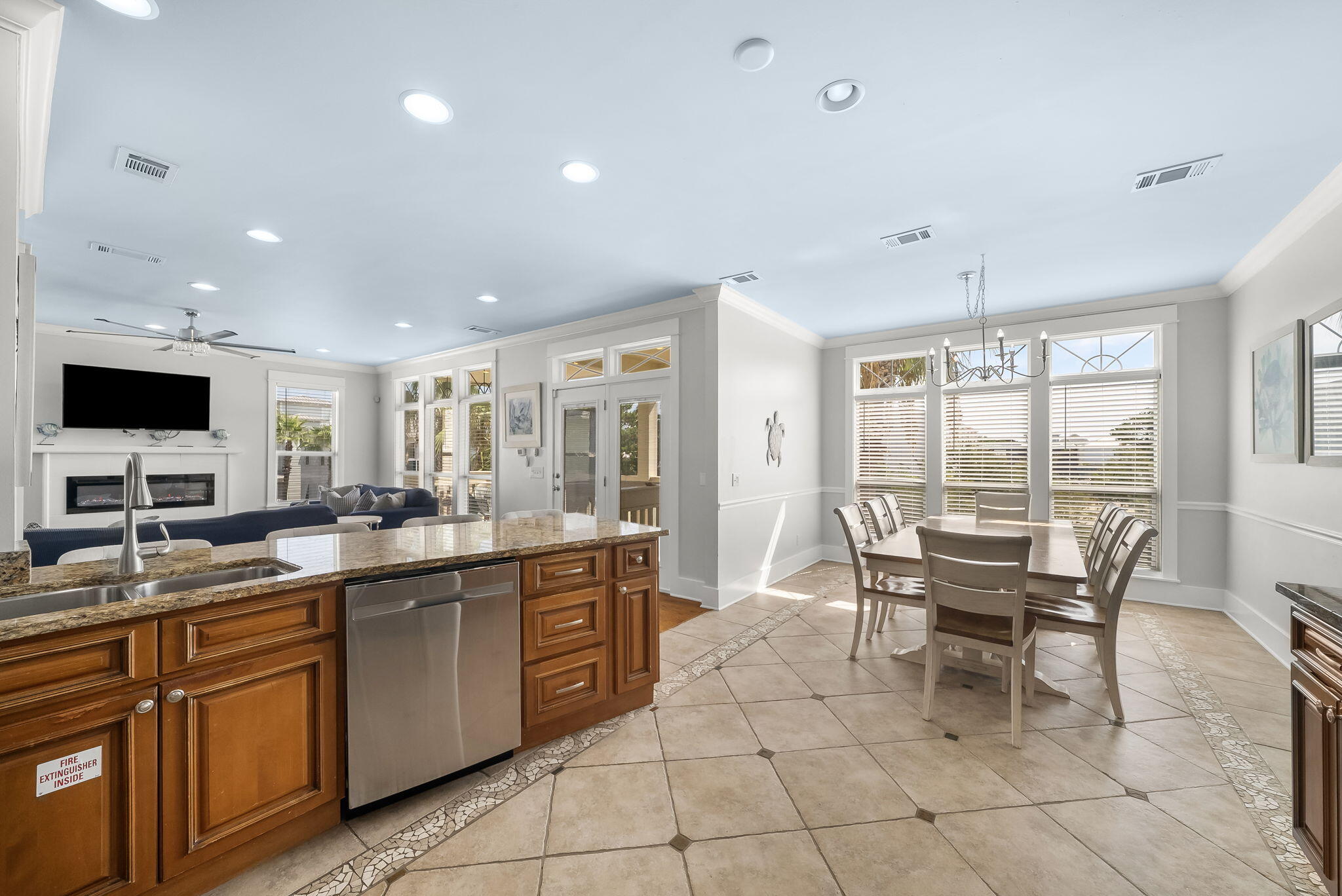 EMERALD WATERS VILLAGE - Residential