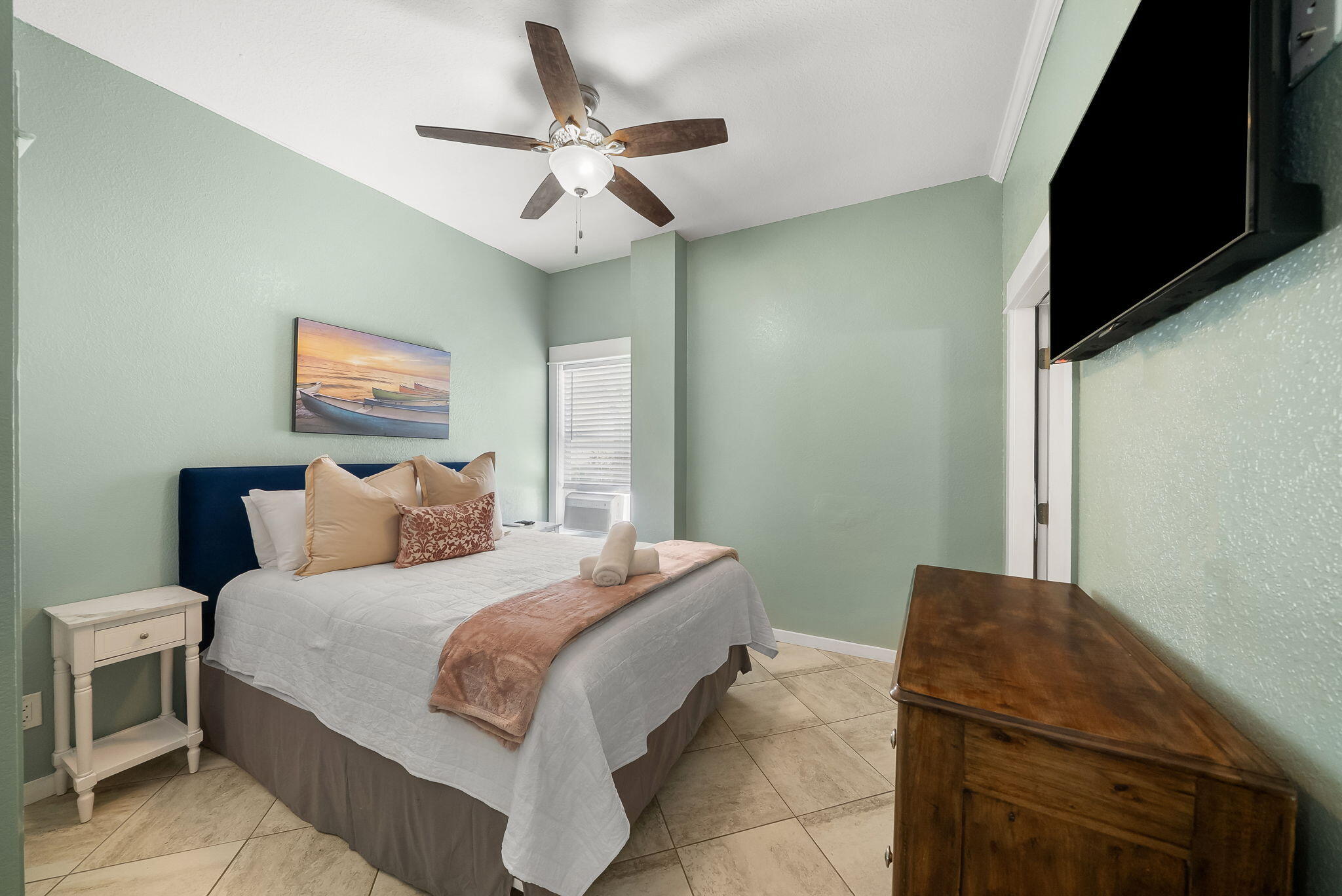 EMERALD WATERS VILLAGE - Residential