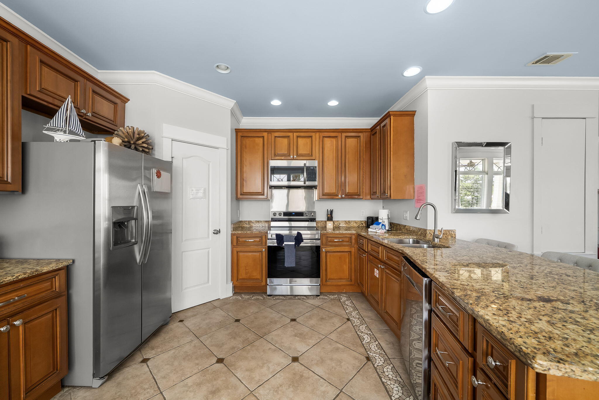 EMERALD WATERS VILLAGE - Residential