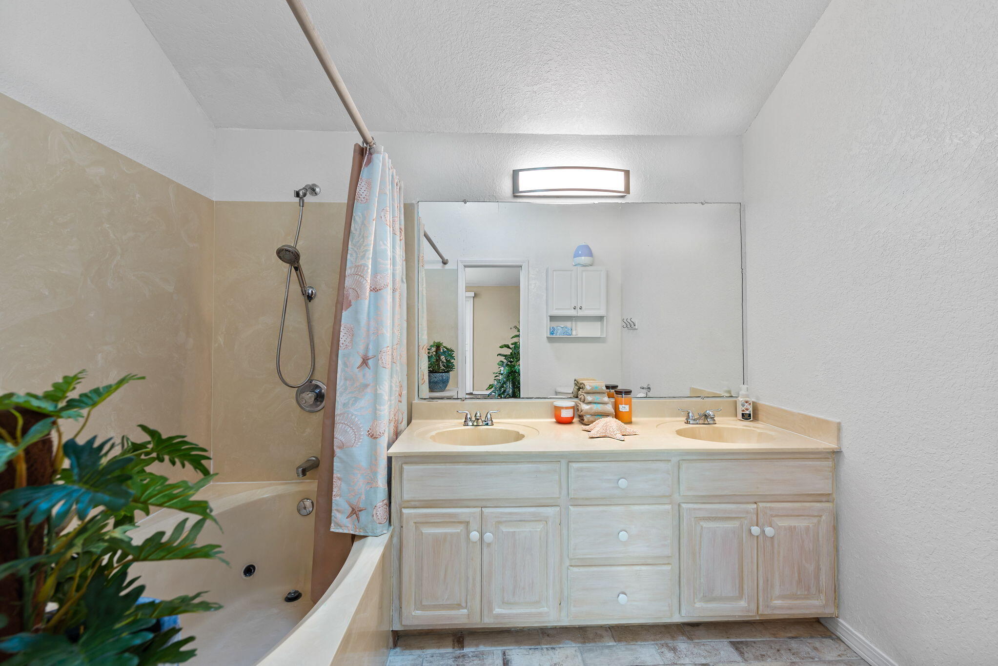 EMERALD POINTE PLAT 2 - Residential