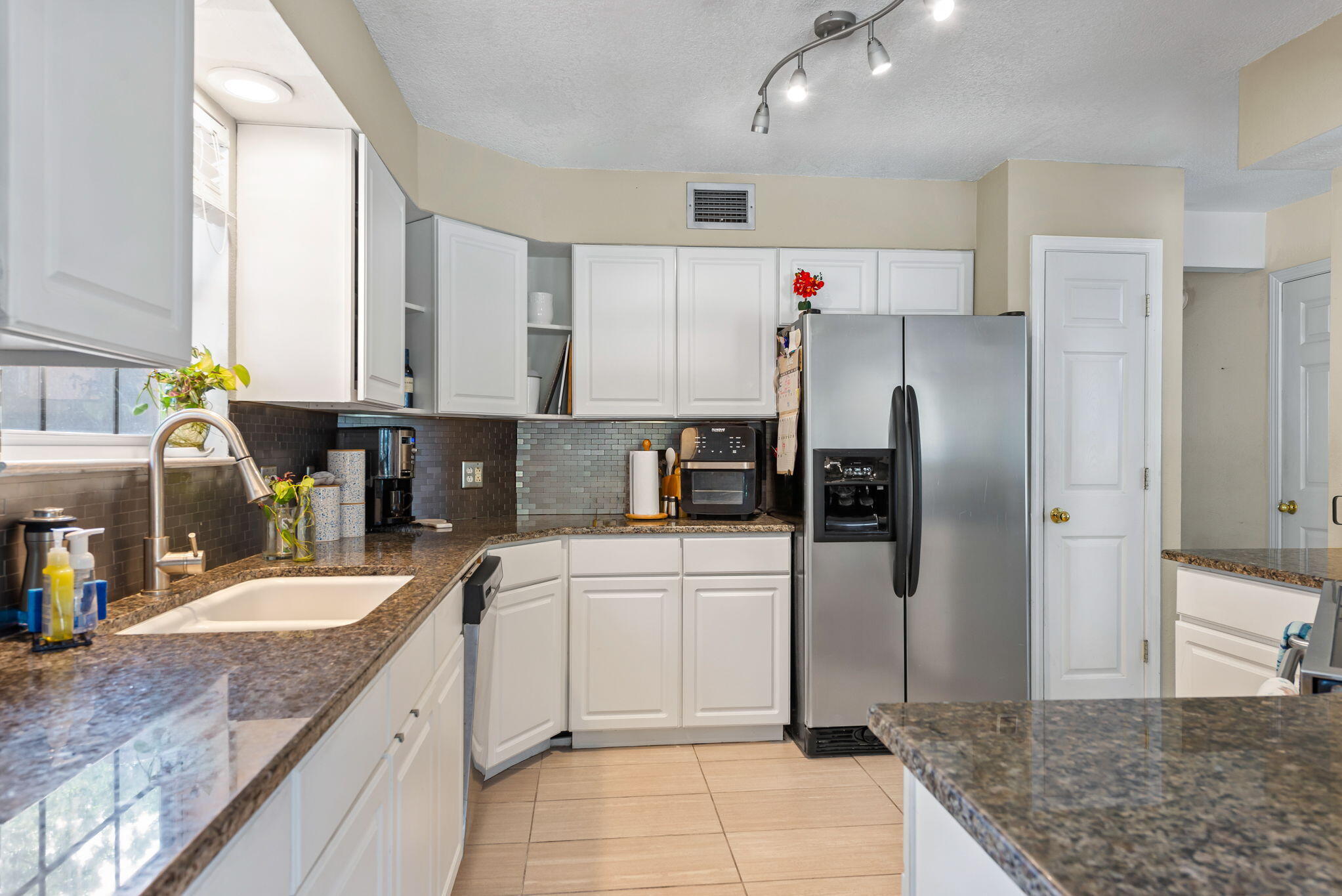 EMERALD POINTE PLAT 2 - Residential