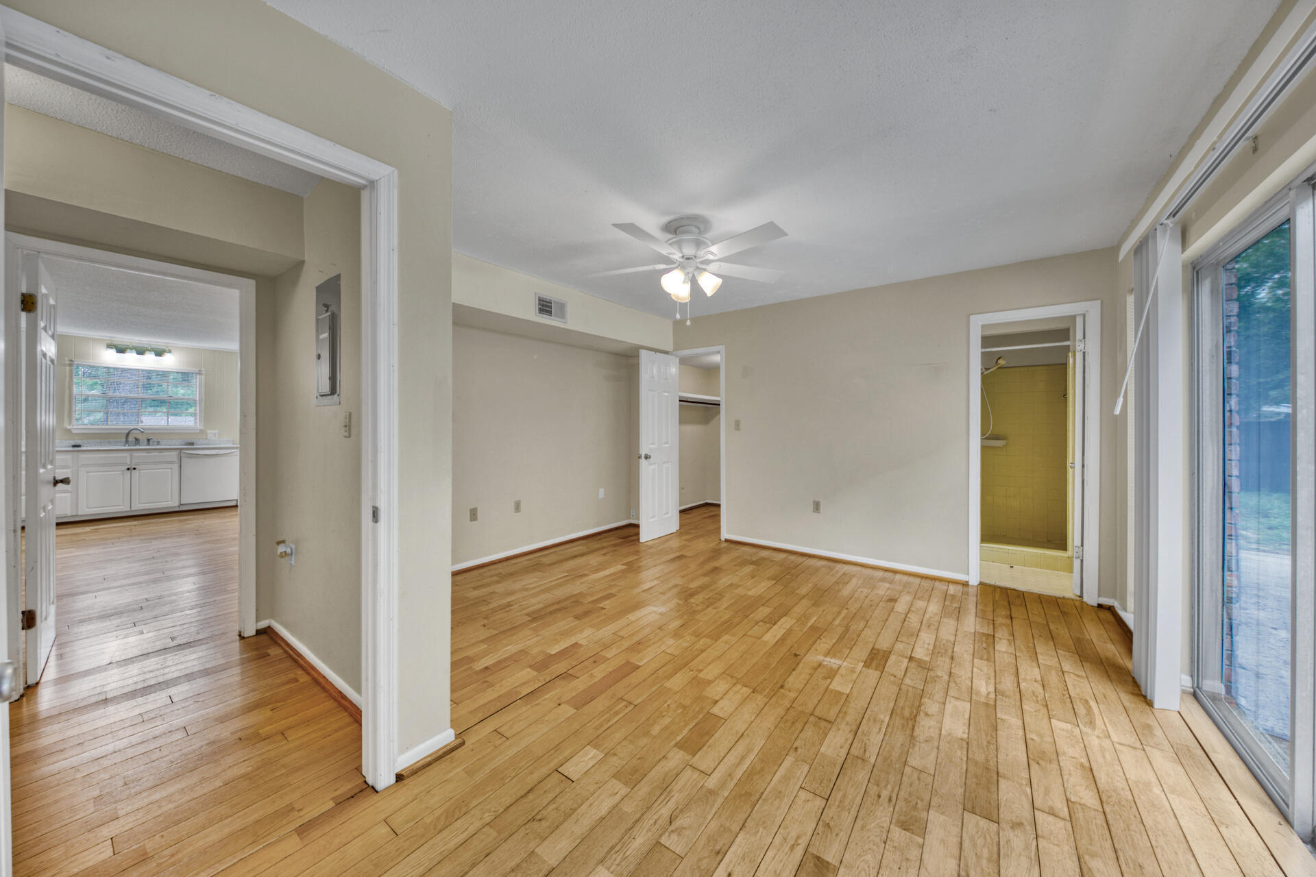 BAYOU POQUITO - Residential