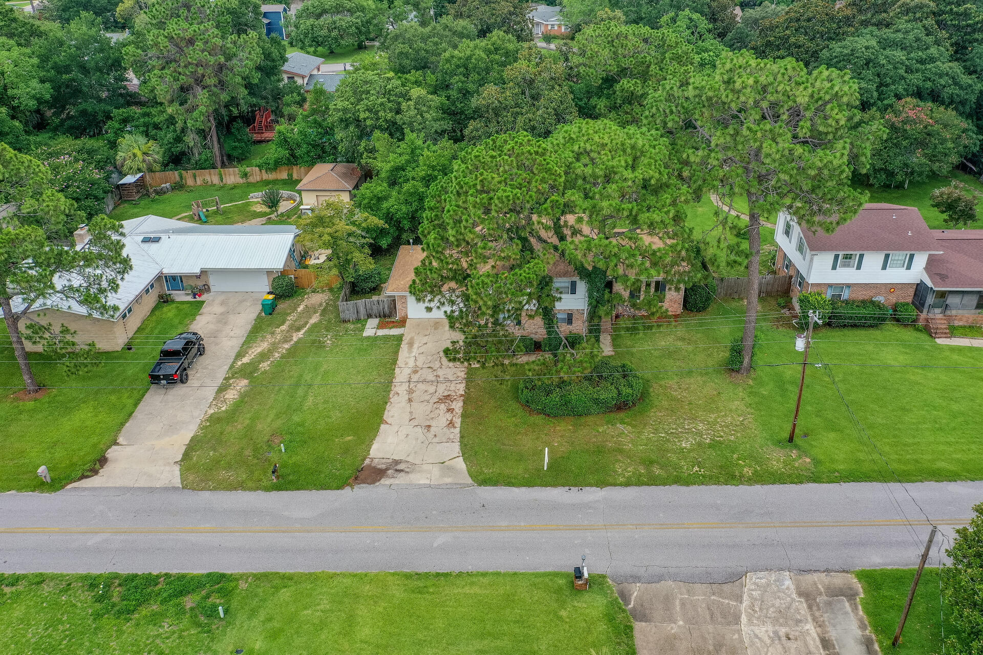 BAYOU POQUITO - Residential