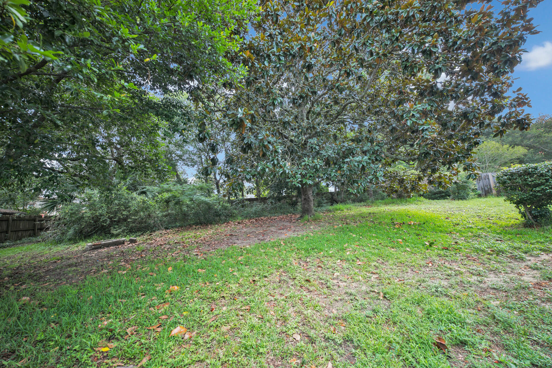 BAYOU POQUITO - Residential