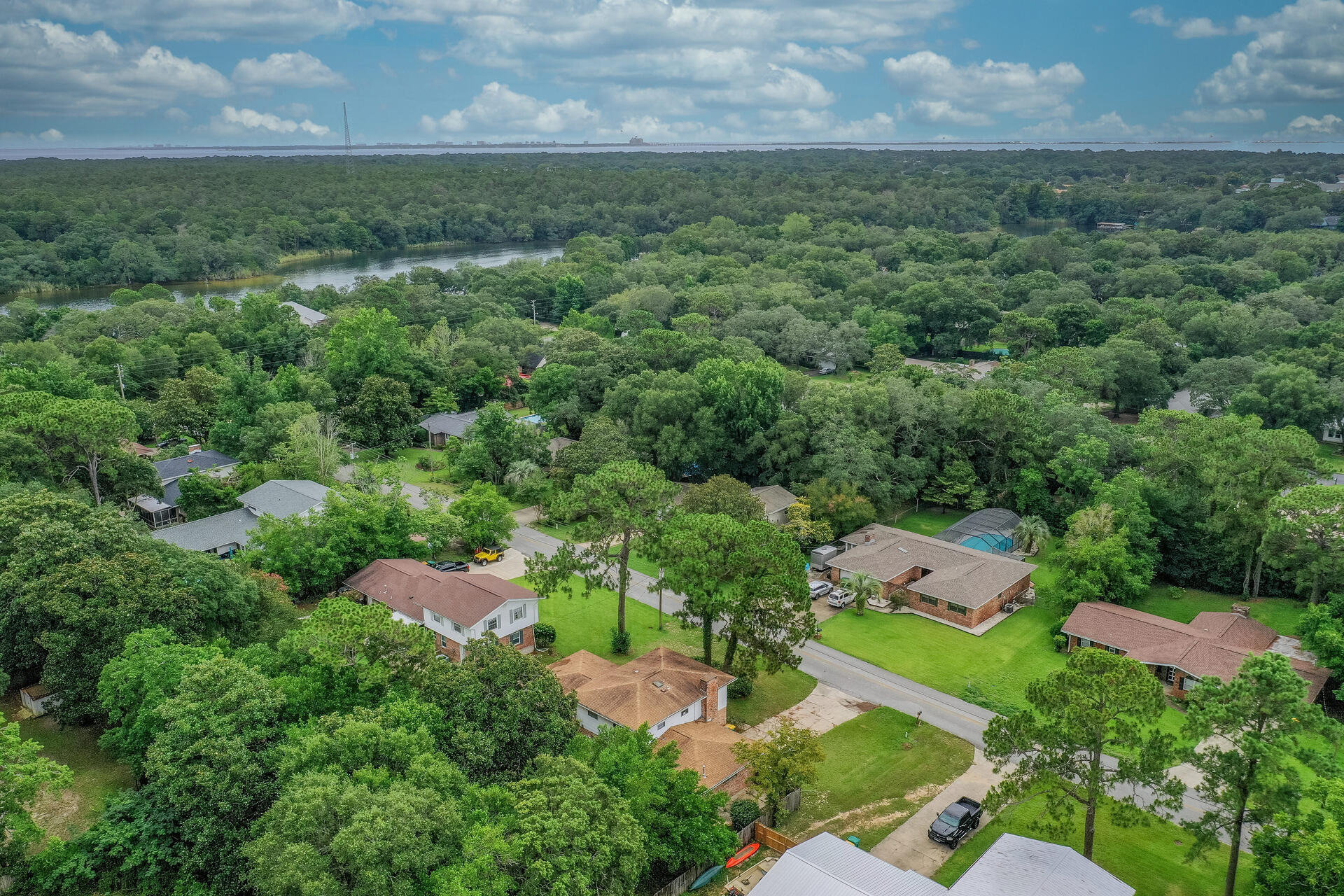 BAYOU POQUITO - Residential