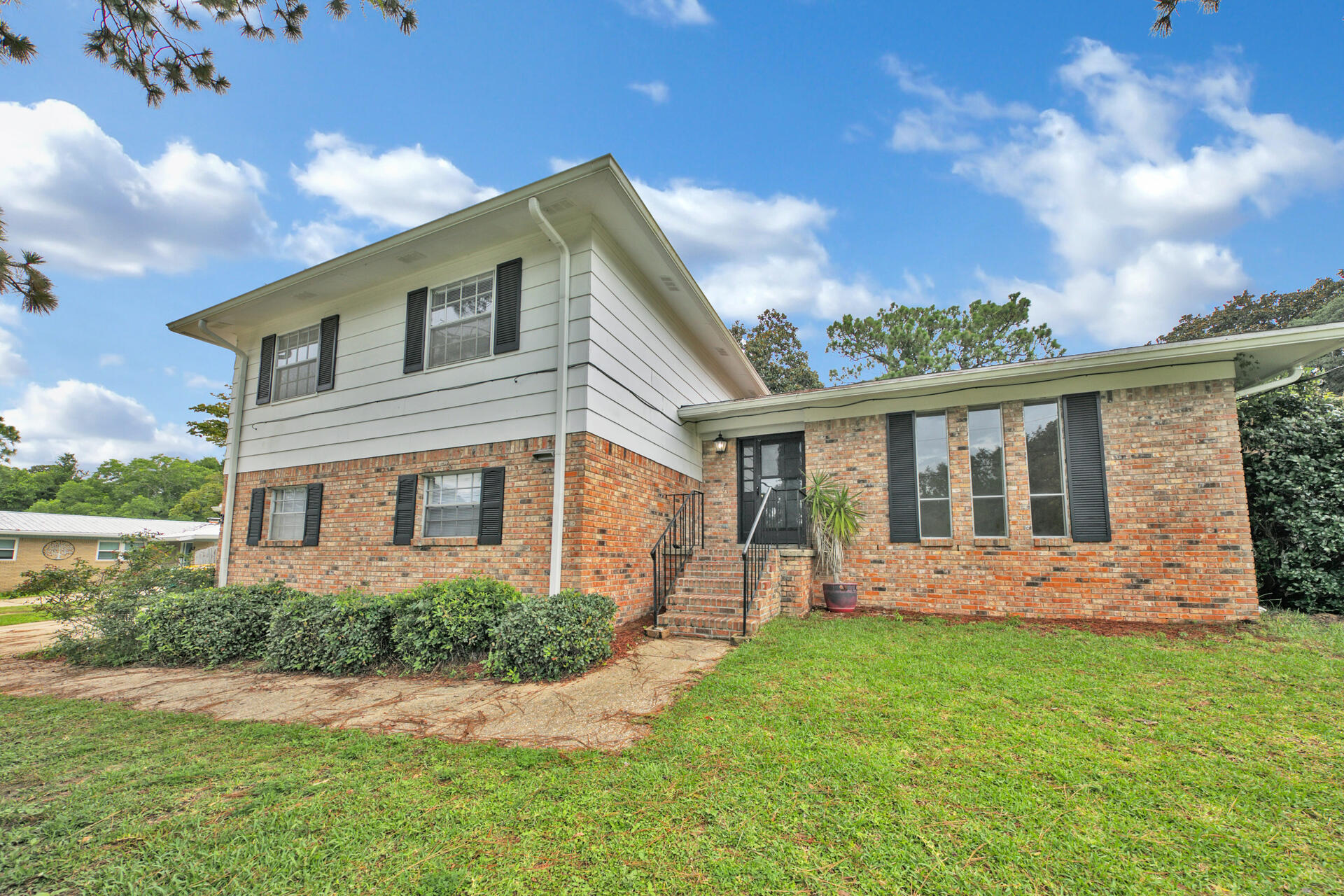 BAYOU POQUITO - Residential