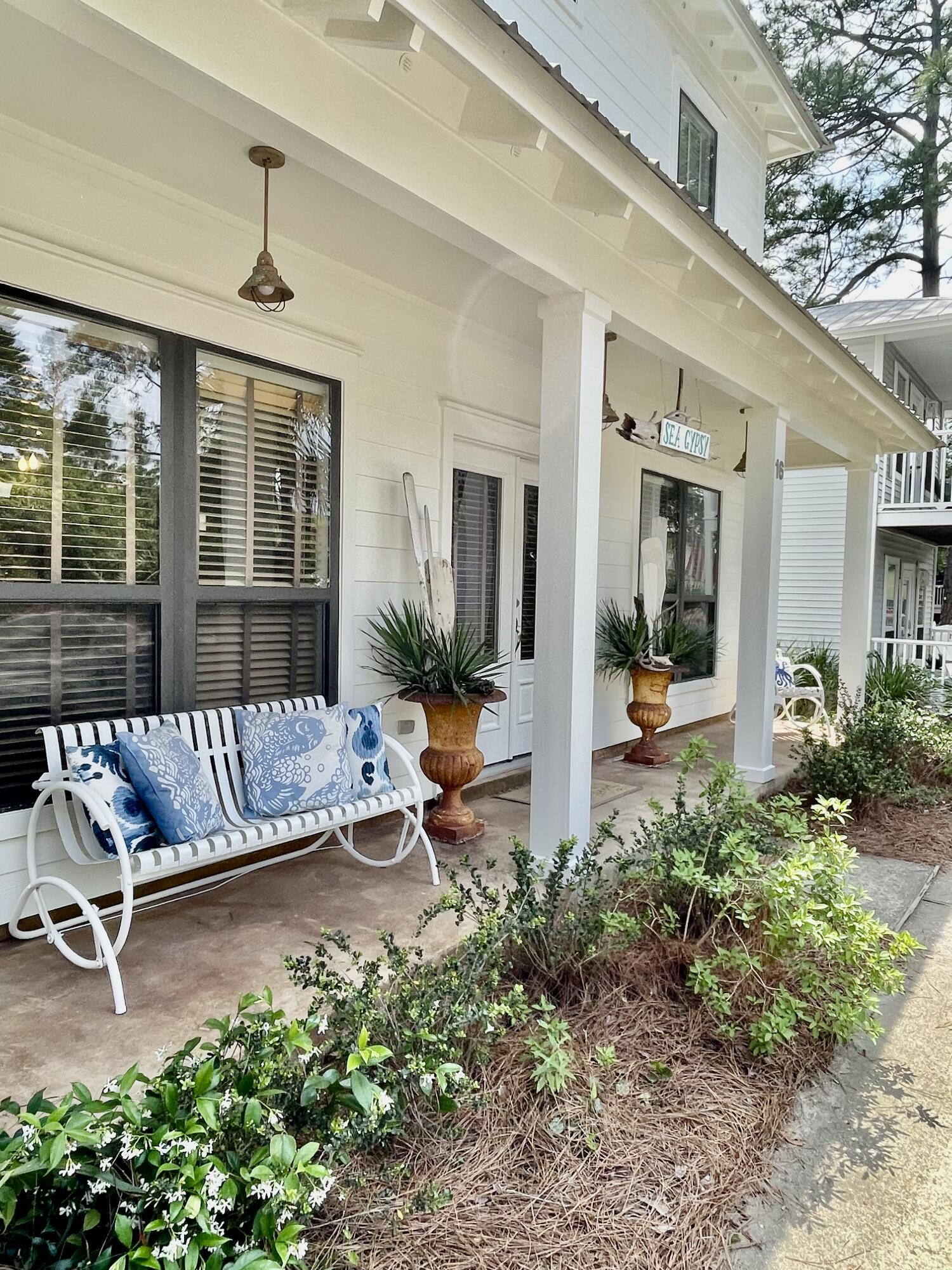 BLUE MOUNTAIN BEACH - Residential