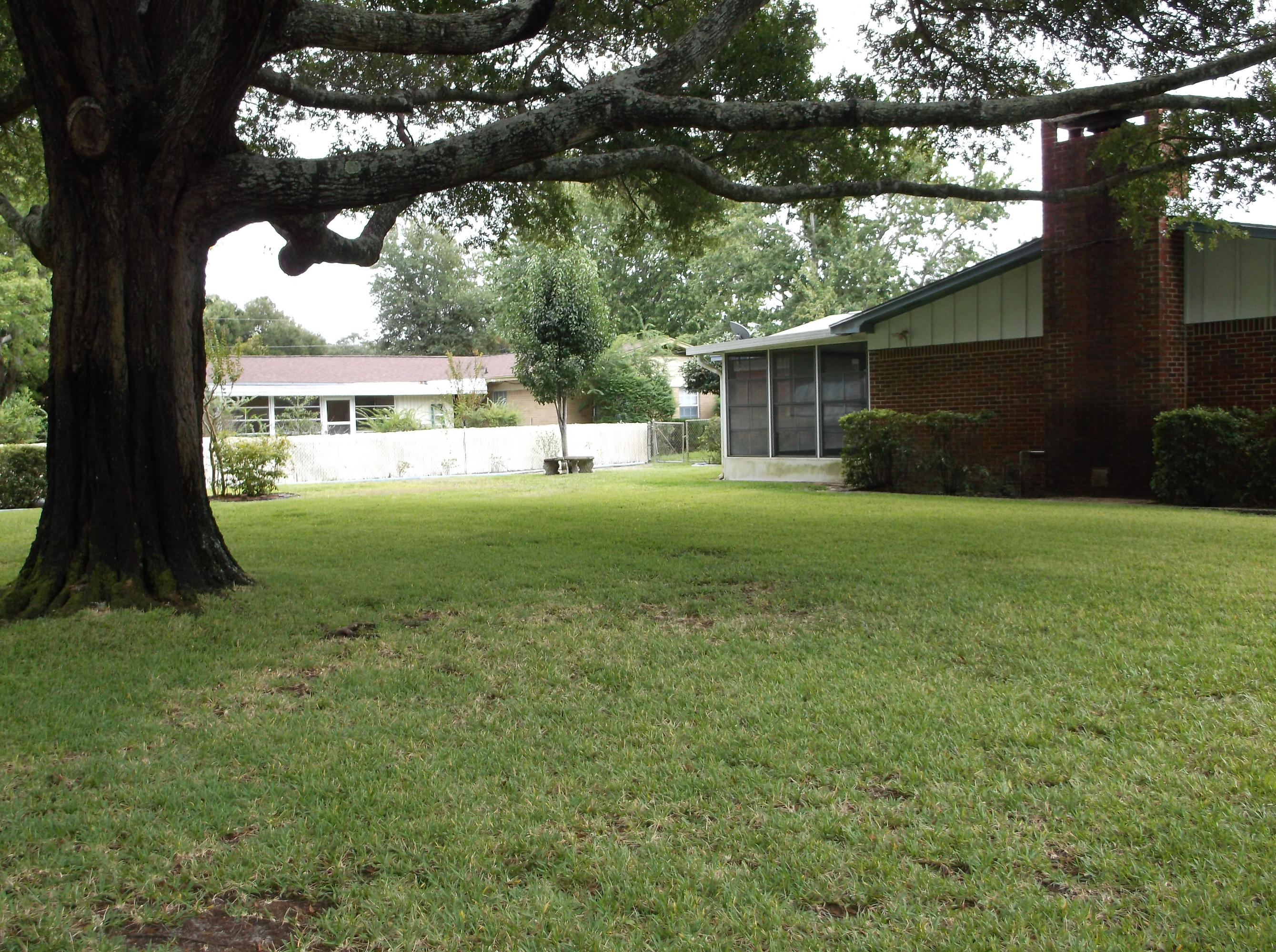 BAYOU WOODS - Residential
