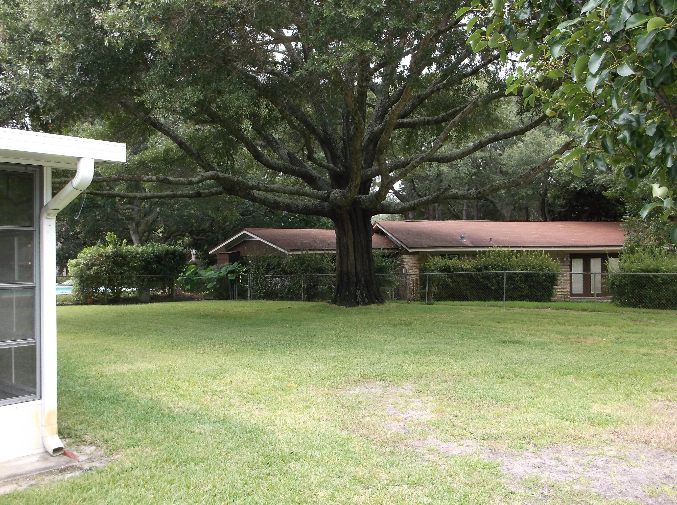 BAYOU WOODS - Residential