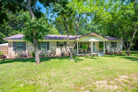 156 Lindberg Street Crestview FL 32536