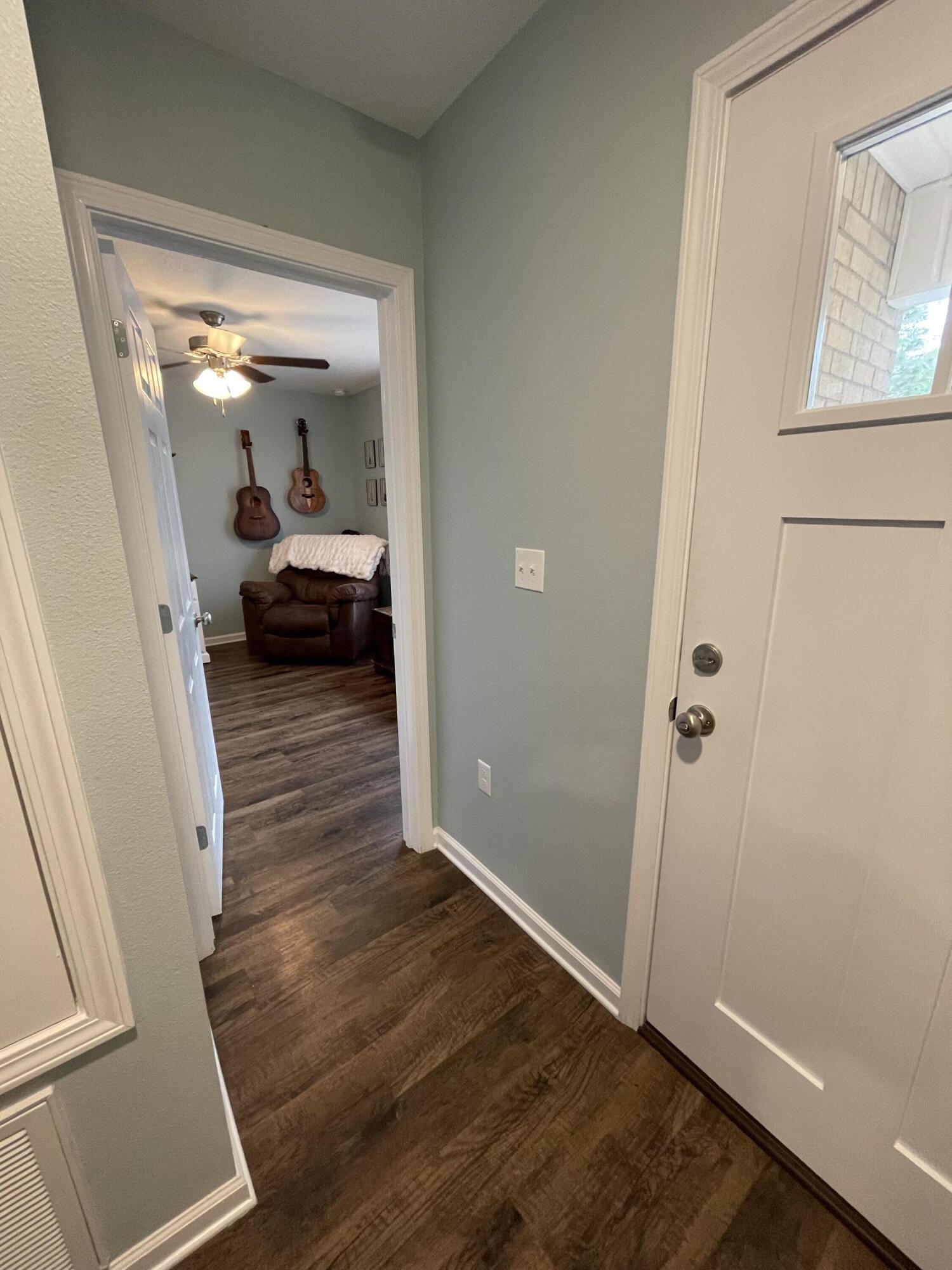 LOT 1 BLK C COUNTRY CLUB EST UNIT 1 - Residential