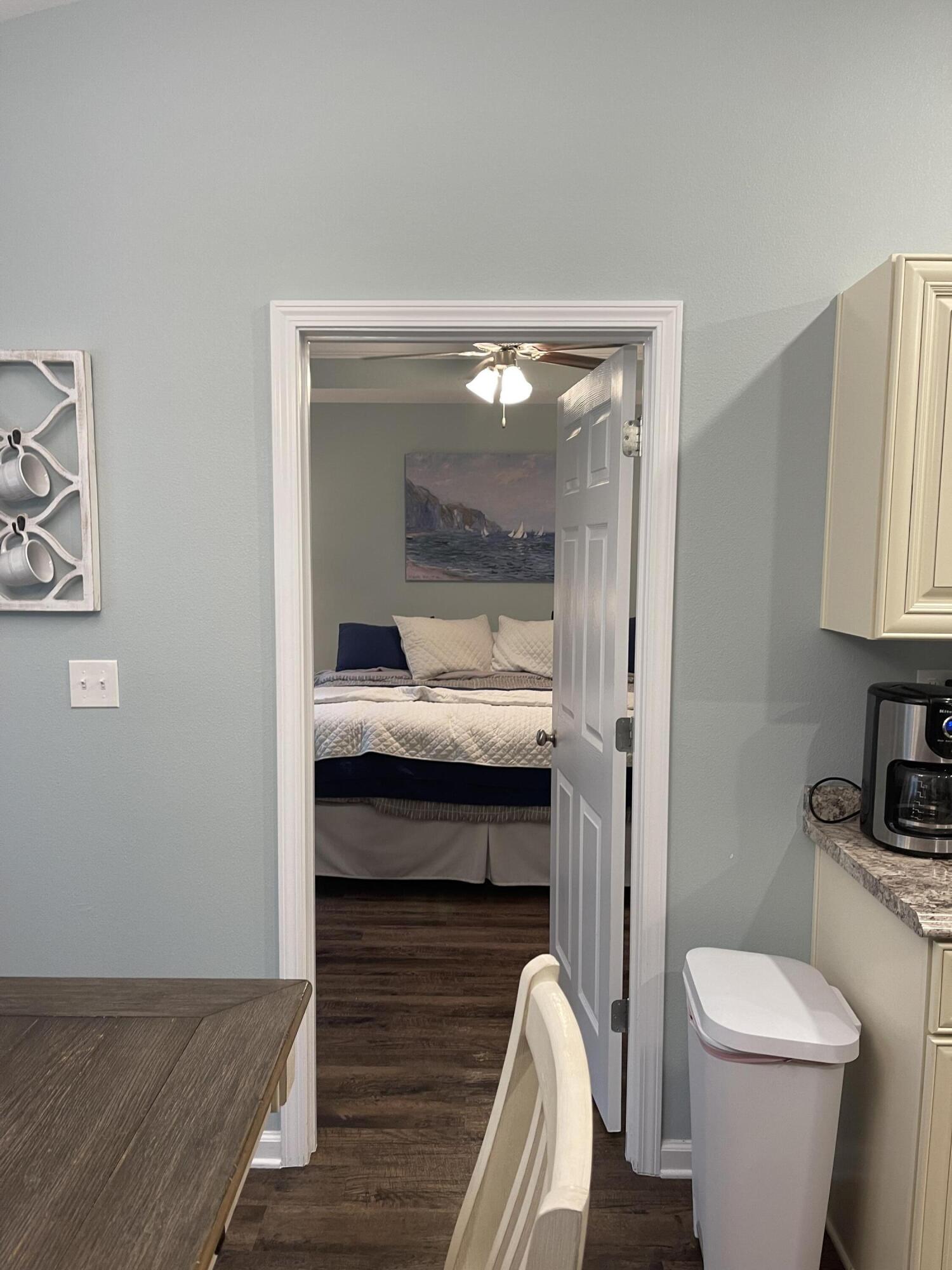 LOT 1 BLK C COUNTRY CLUB EST UNIT 1 - Residential