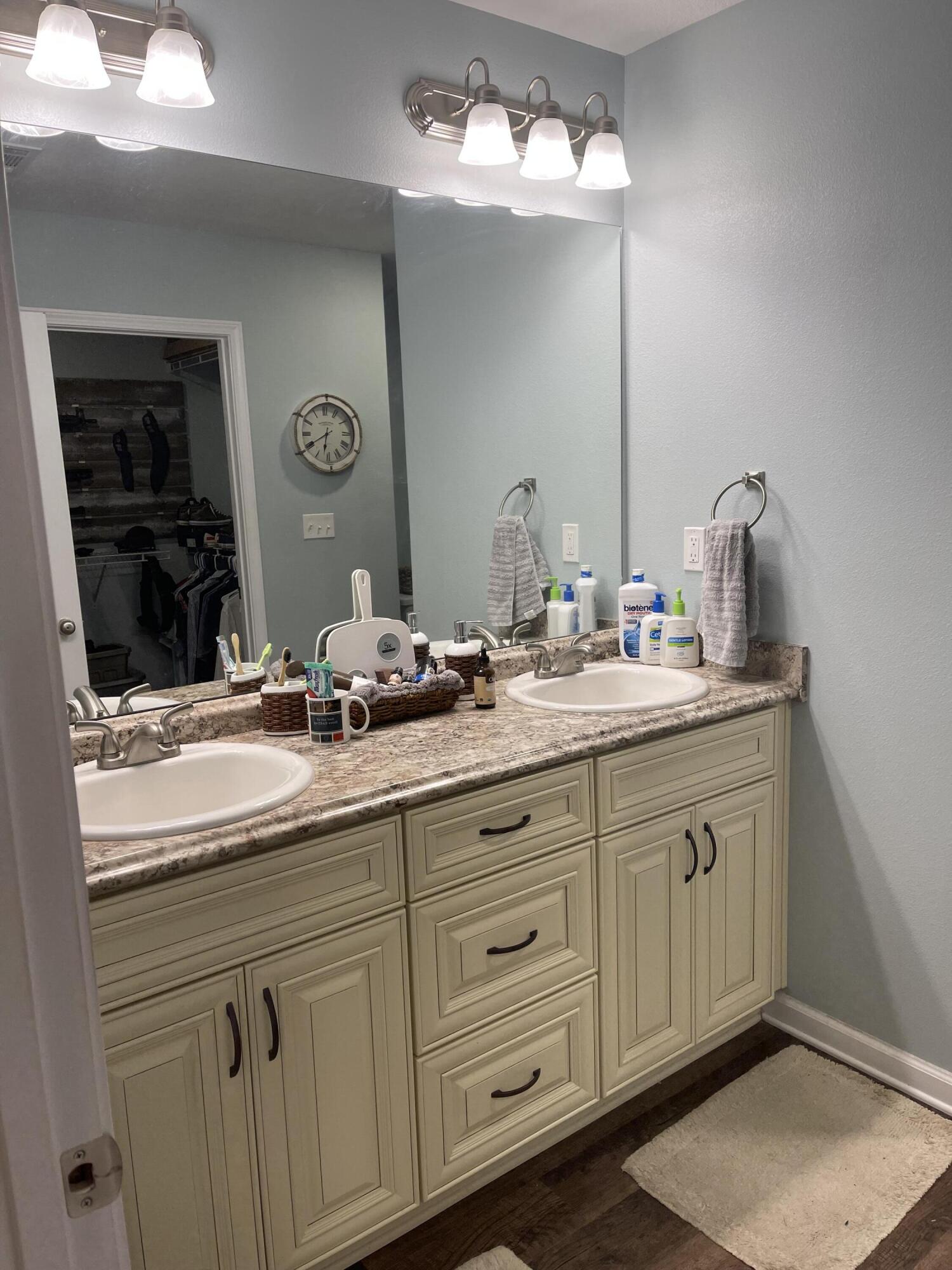 LOT 1 BLK C COUNTRY CLUB EST UNIT 1 - Residential