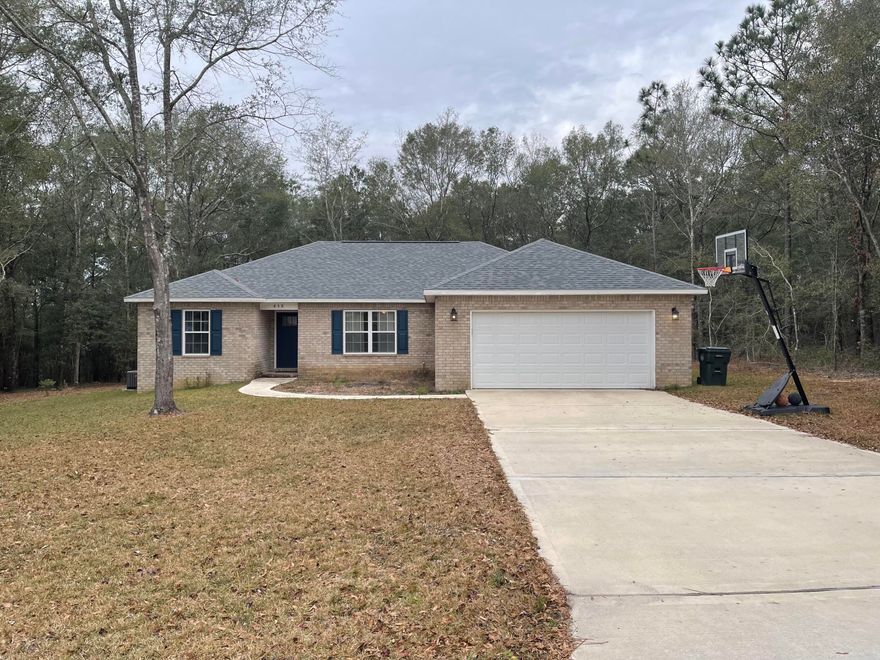 AMAZING HOME LOCATED IN BEAUTIFUL COUNTRY CLUB ESTATES. HOME HAS TONS OF EXTRAS AT THIS GREAT PRICE! THIS 4 BEDROOM 2 BATH BRICK HOME IS LOCATED ON THE WEST SIDE OF THE GOLF COURSE AND OFFERS A LARGE OPEN CONCEPT WITH LAMINATE FLOORING THROUGH OUT.