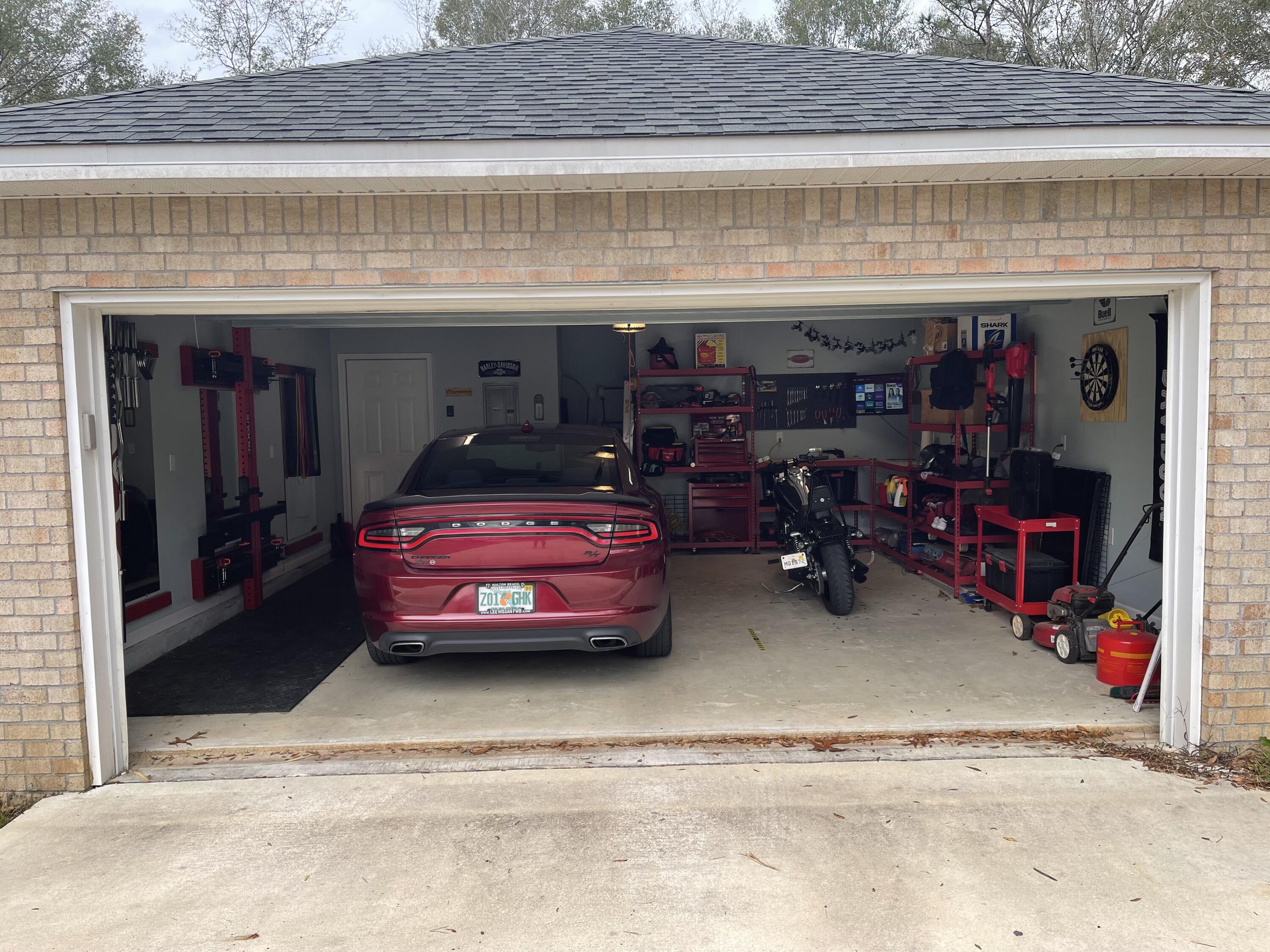 LOT 1 BLK C COUNTRY CLUB EST UNIT 1 - Residential