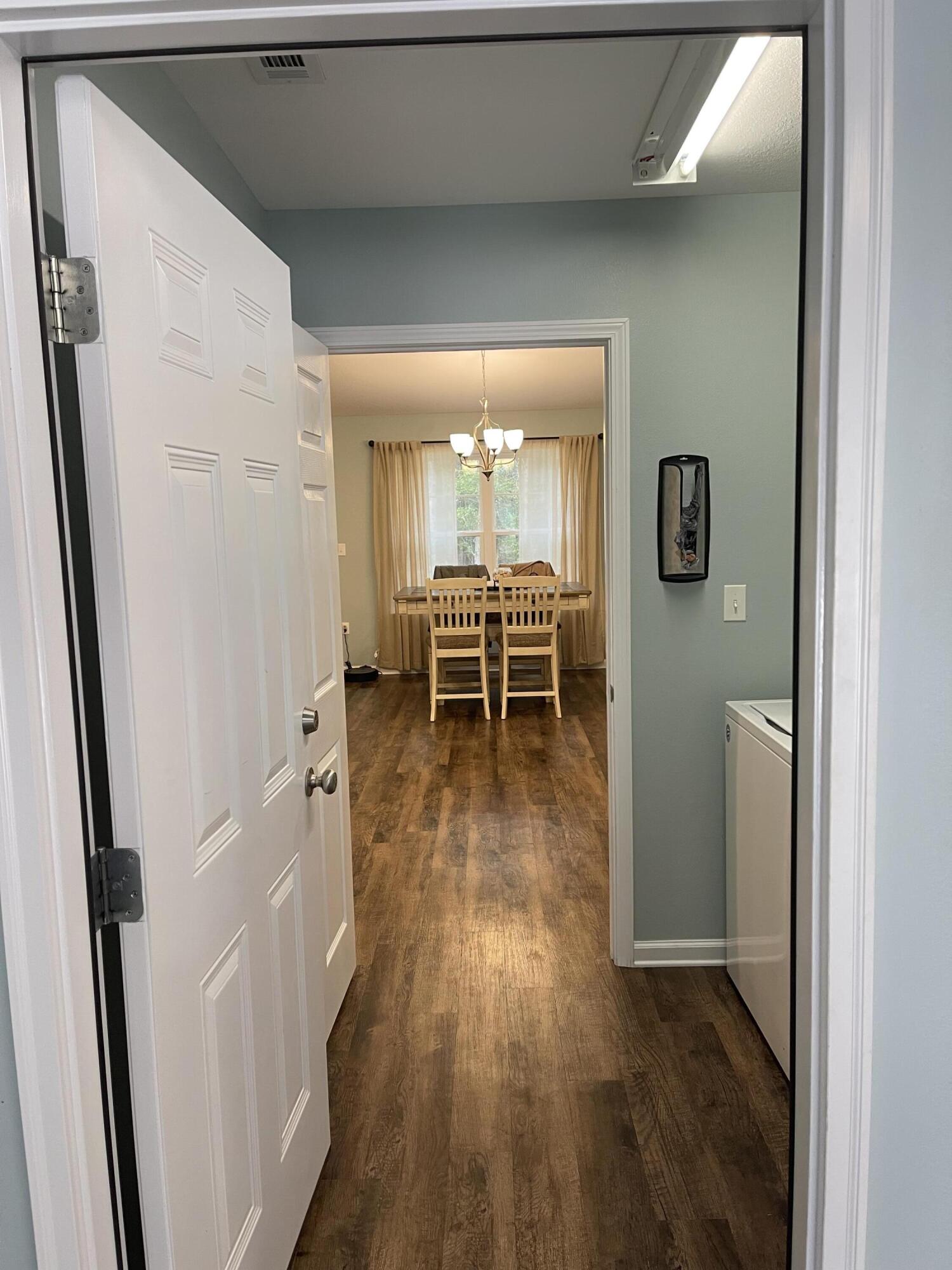 LOT 1 BLK C COUNTRY CLUB EST UNIT 1 - Residential