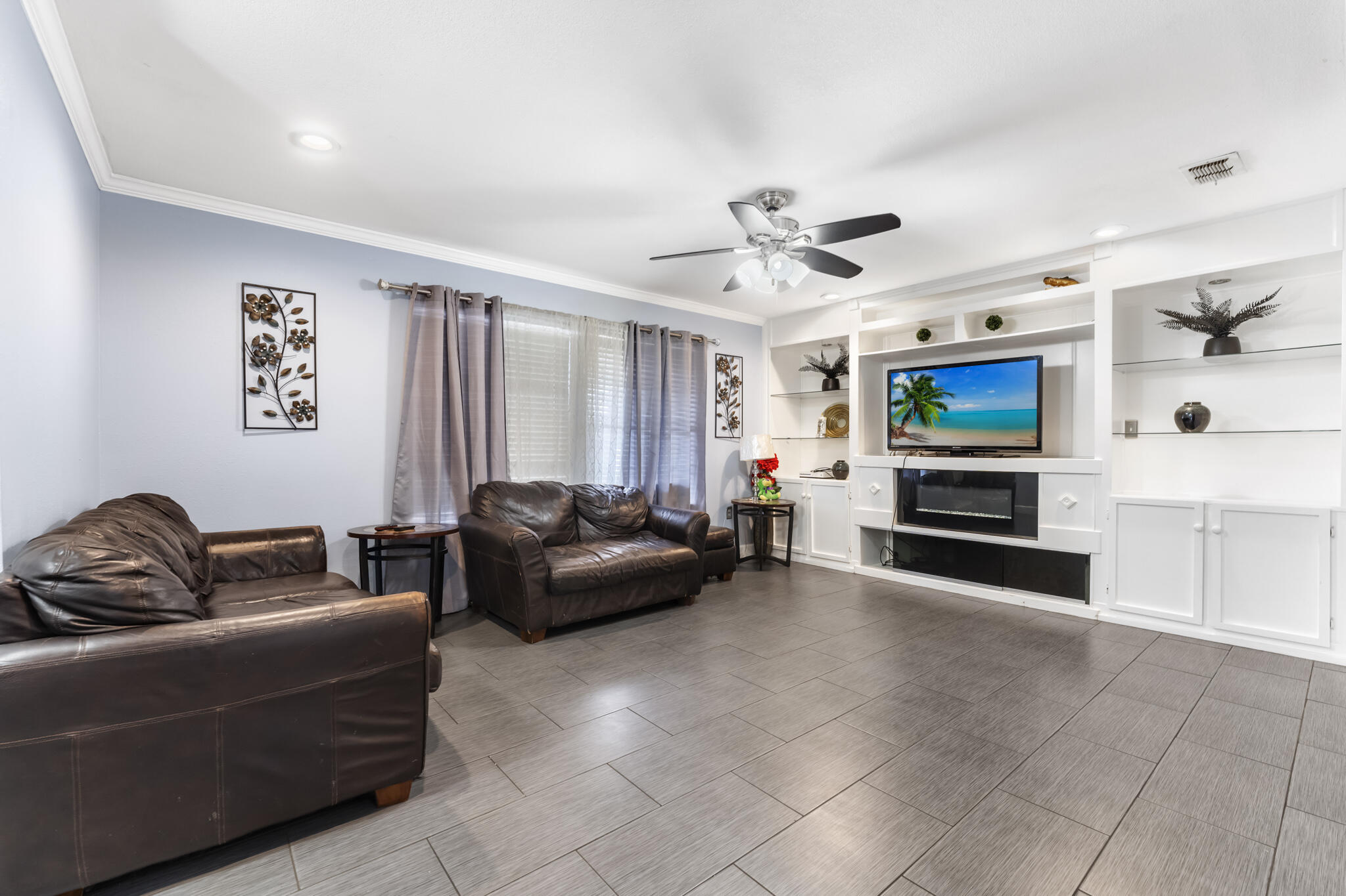 PINE MEADOWS - Residential