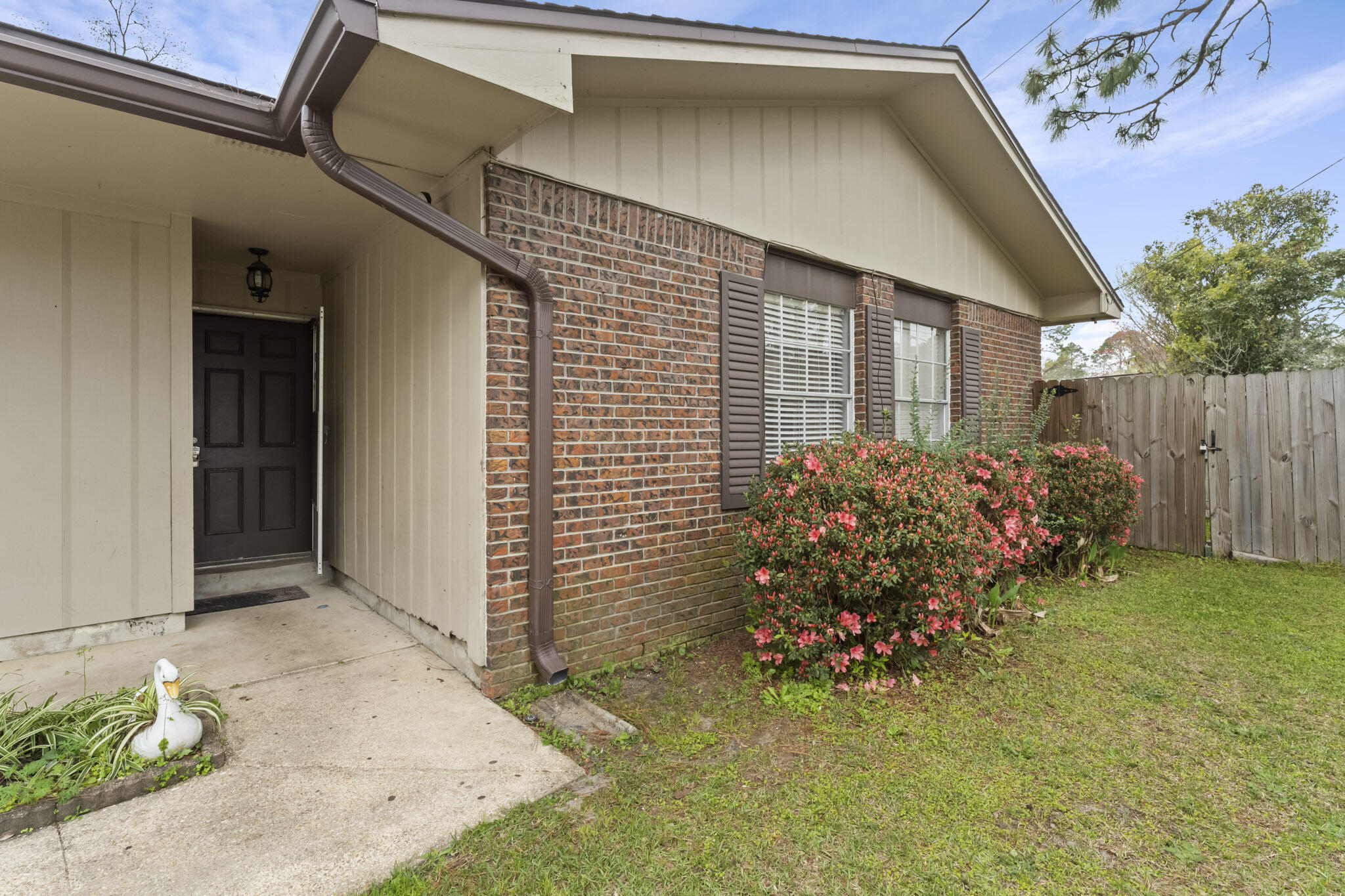 PINE MEADOWS - Residential