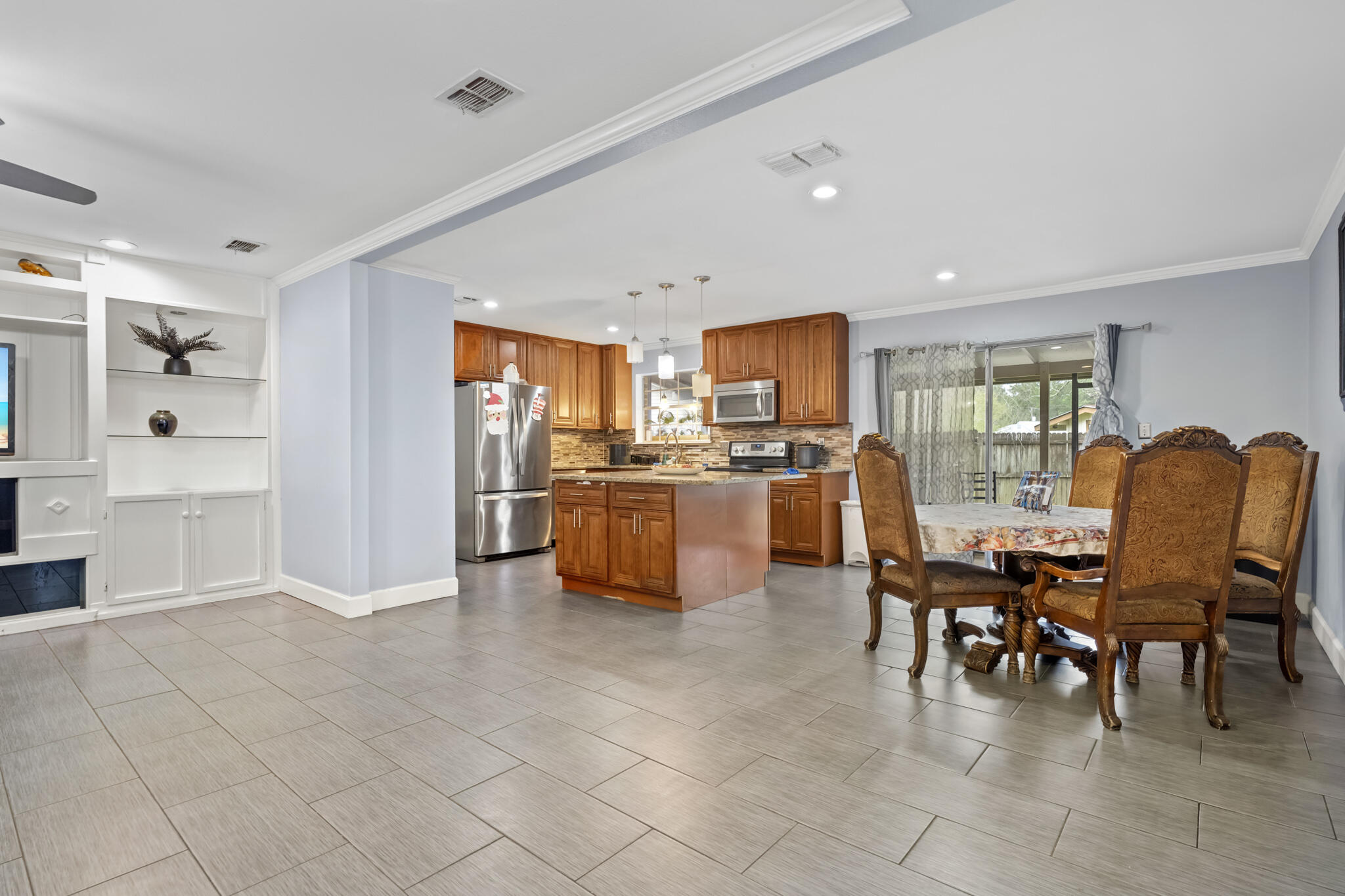 PINE MEADOWS - Residential