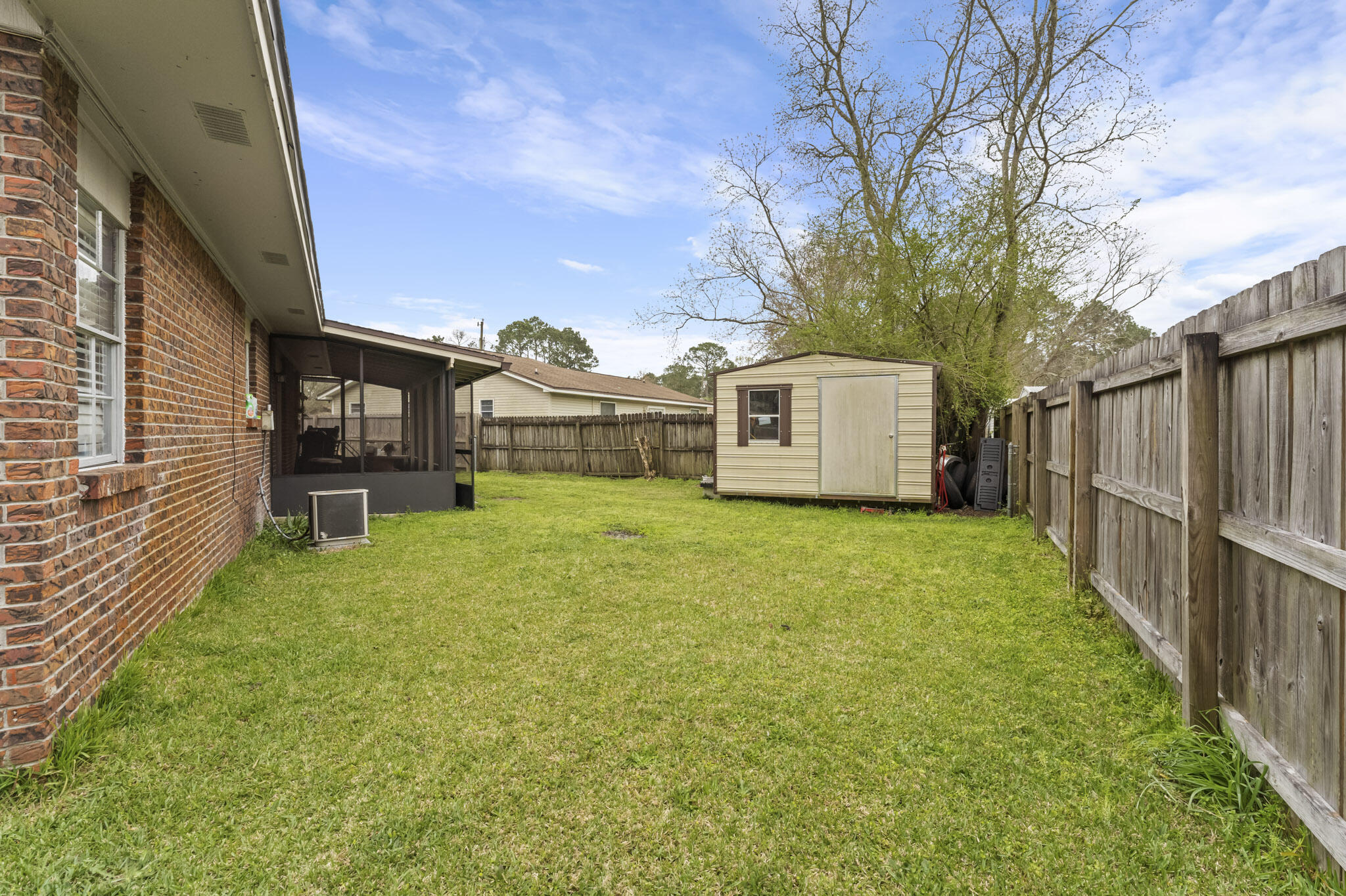 PINE MEADOWS - Residential