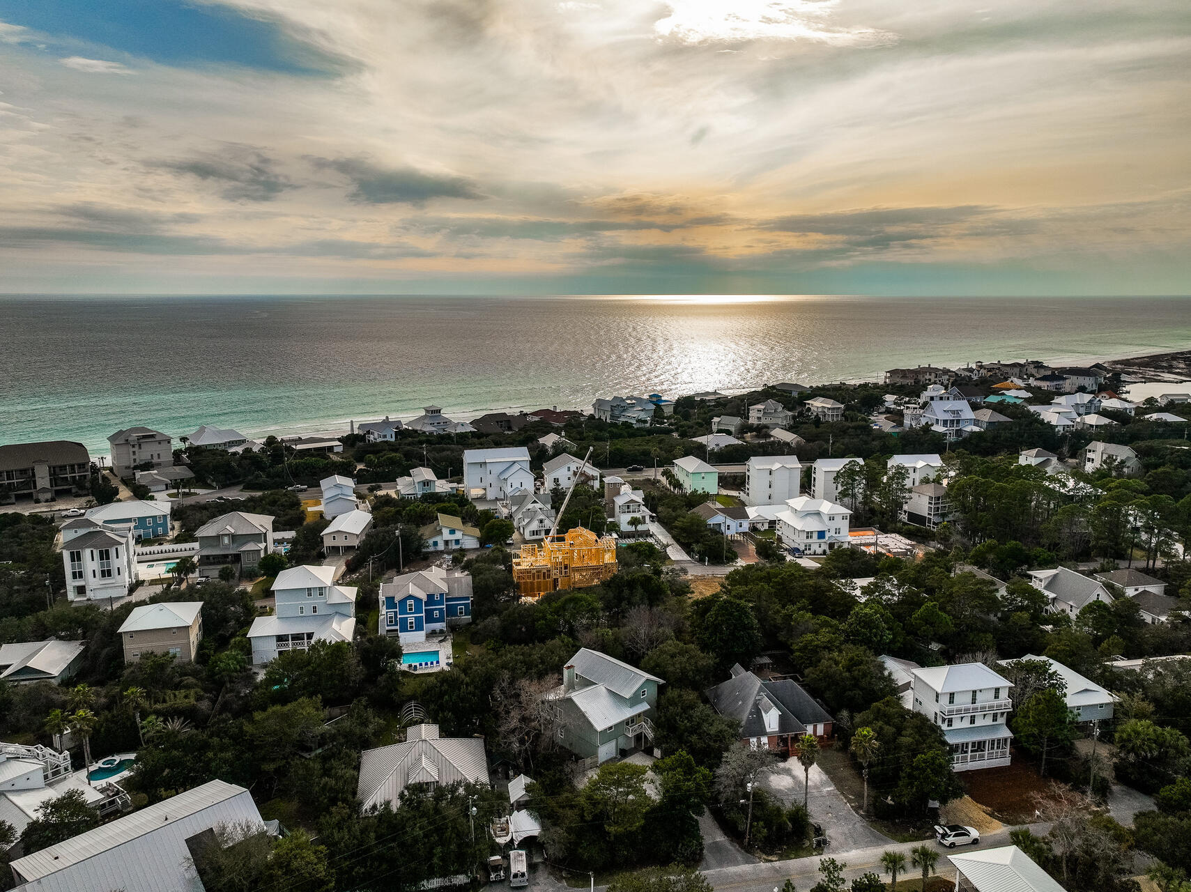 BEACH HIGHLAND - Residential