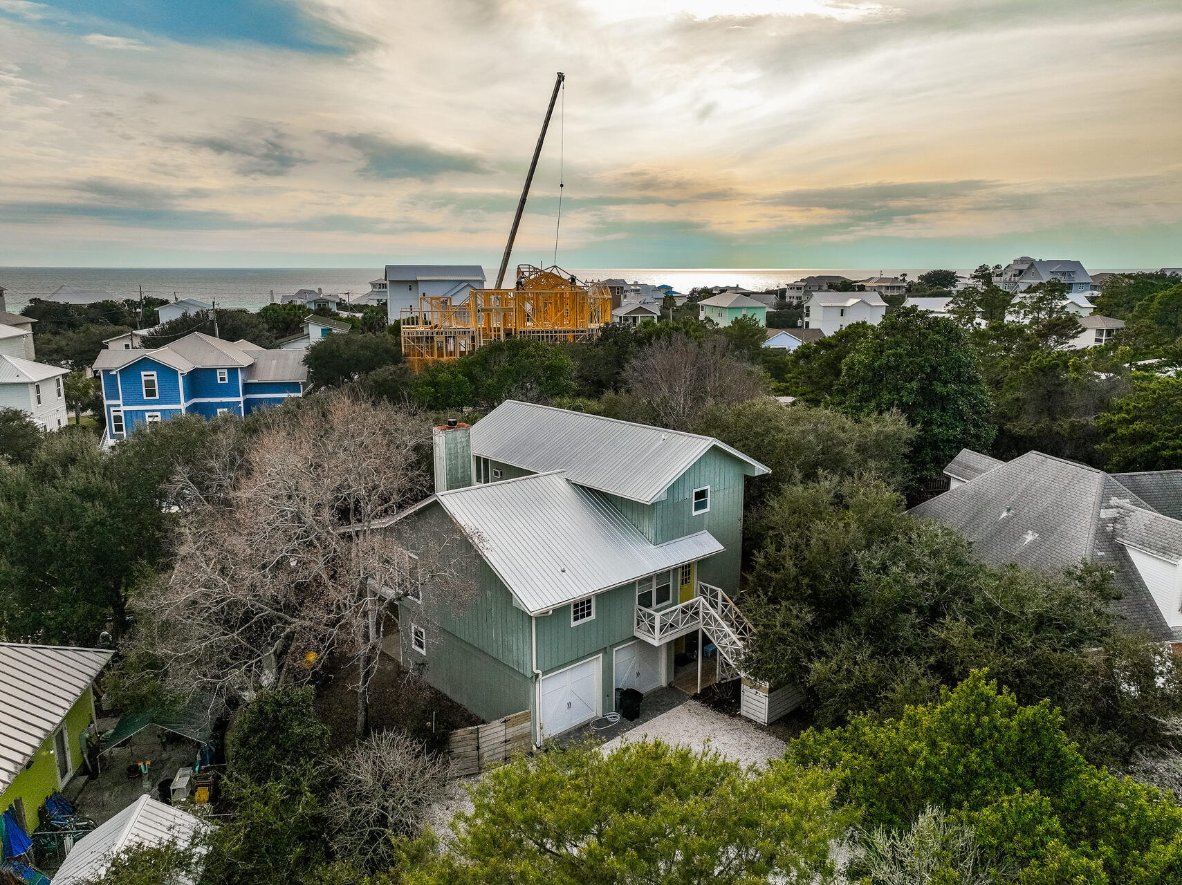 BEACH HIGHLAND - Residential