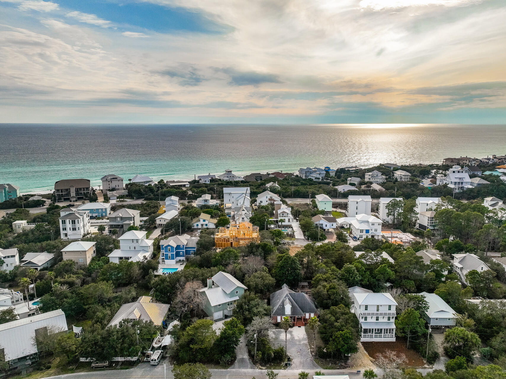 BEACH HIGHLAND - Residential