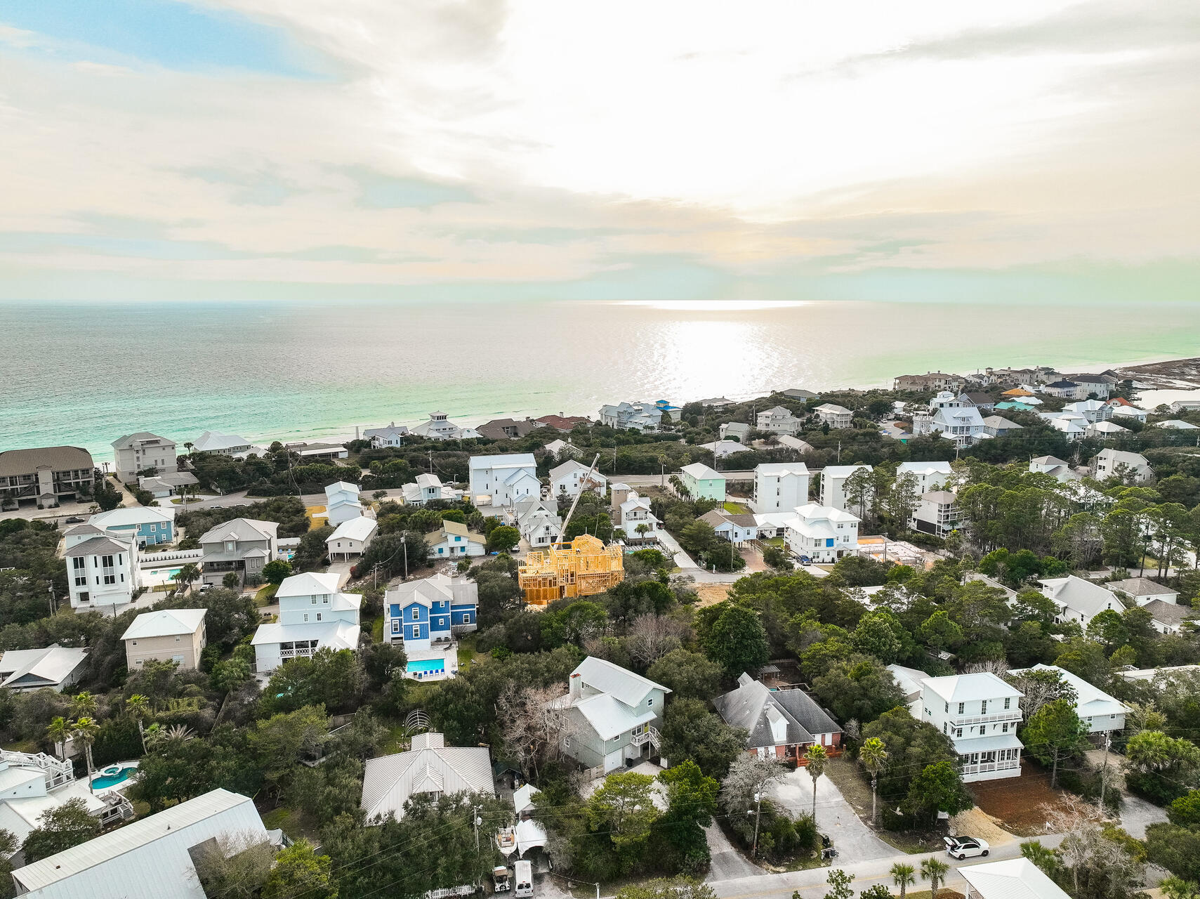 BEACH HIGHLAND - Residential