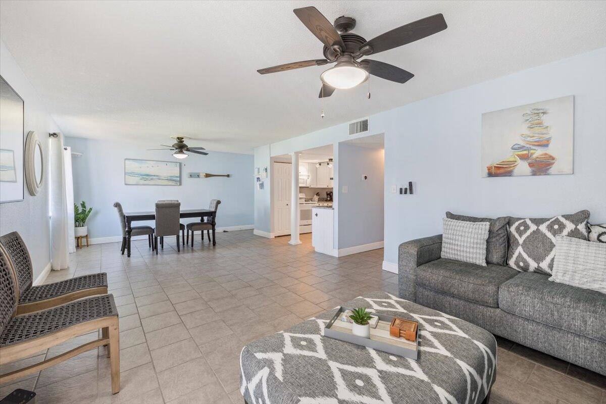 FINISTERRA CONDO - Residential